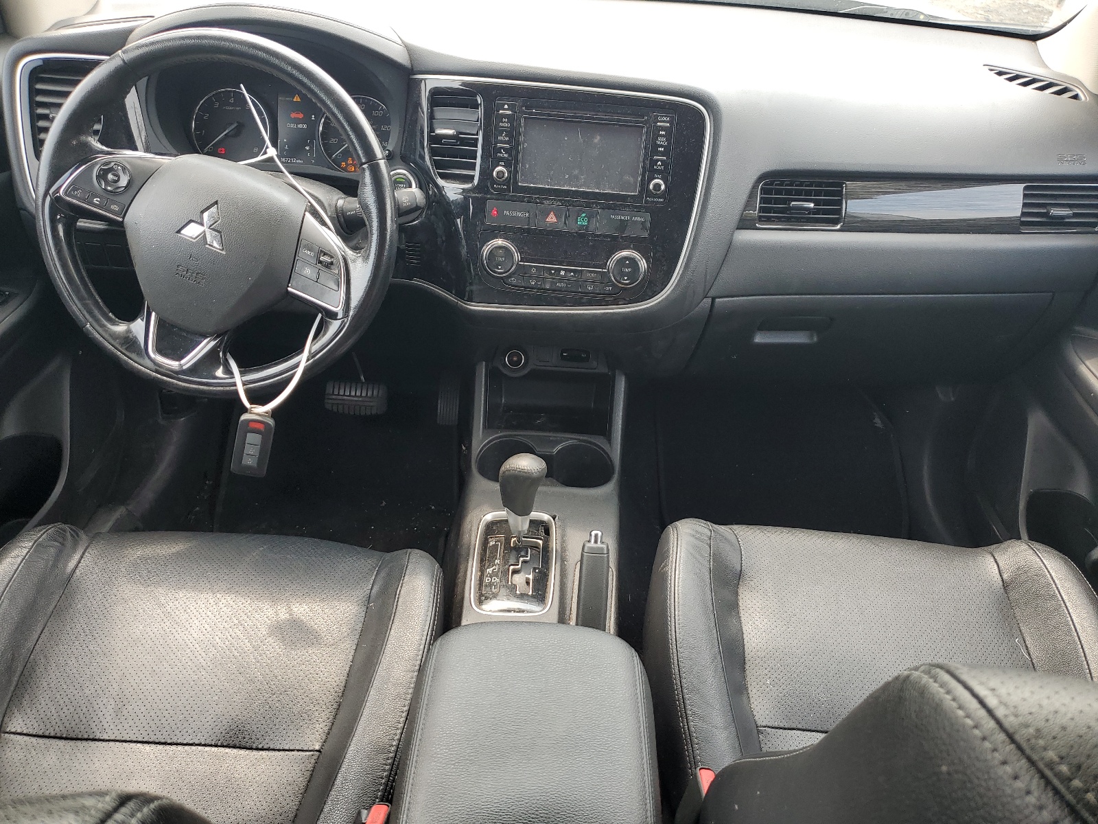 JA4AZ3A38GZ036989 2016 Mitsubishi Outlander Se