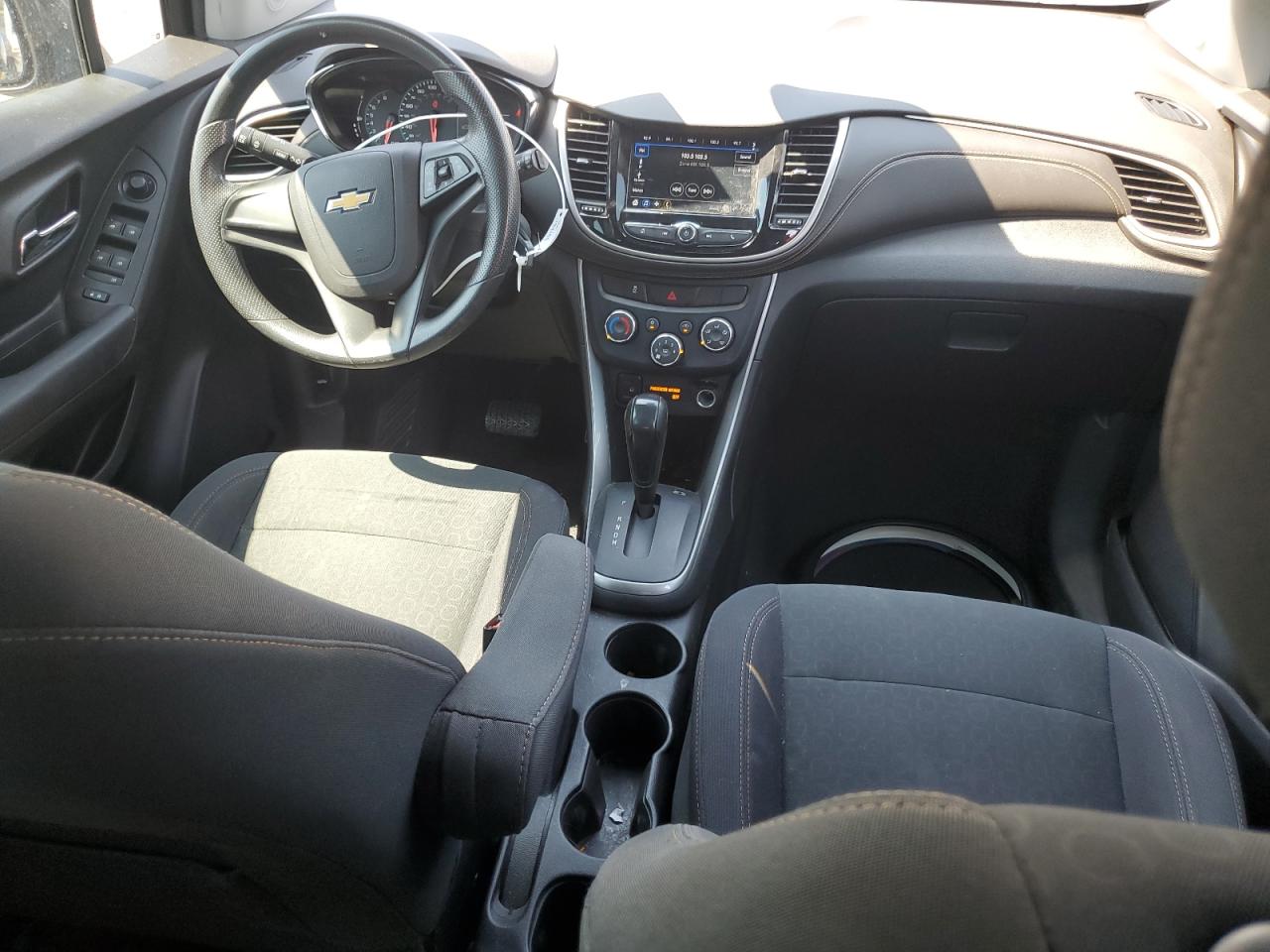 VIN 3GNCJKSB6KL159199 2019 CHEVROLET TRAX no.8