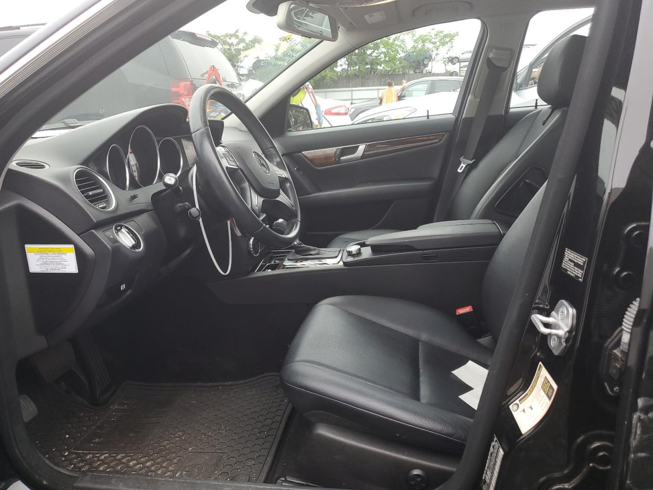 2013 Mercedes-Benz C 300 4Matic VIN: WDDGF8AB3DR285425 Lot: 62990574