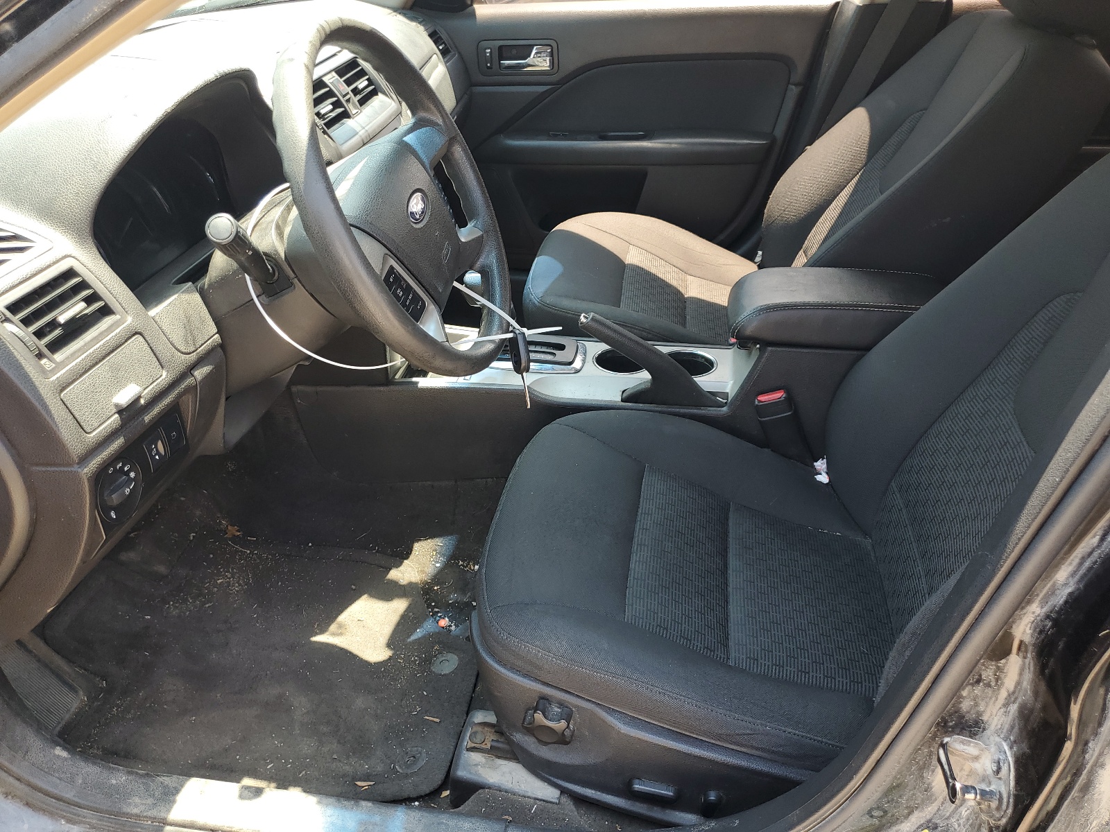 3FAHP0HAXBR139590 2011 Ford Fusion Se