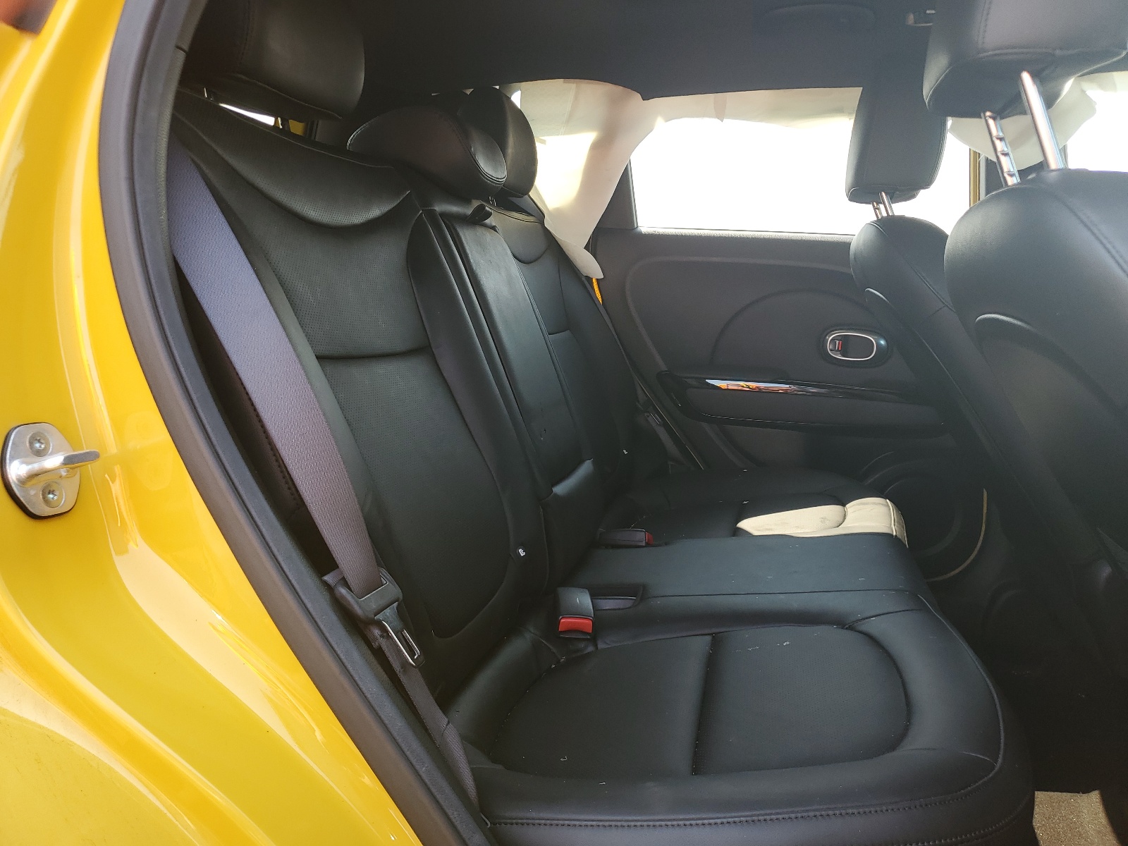 KNDJX3A57F7196529 2015 Kia Soul !