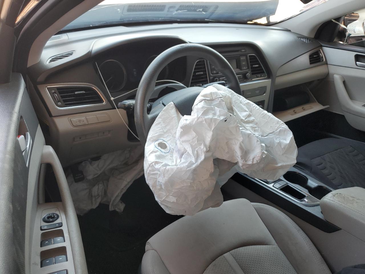 2015 Hyundai Sonata Se VIN: 5NPE24AF1FH173631 Lot: 62321884