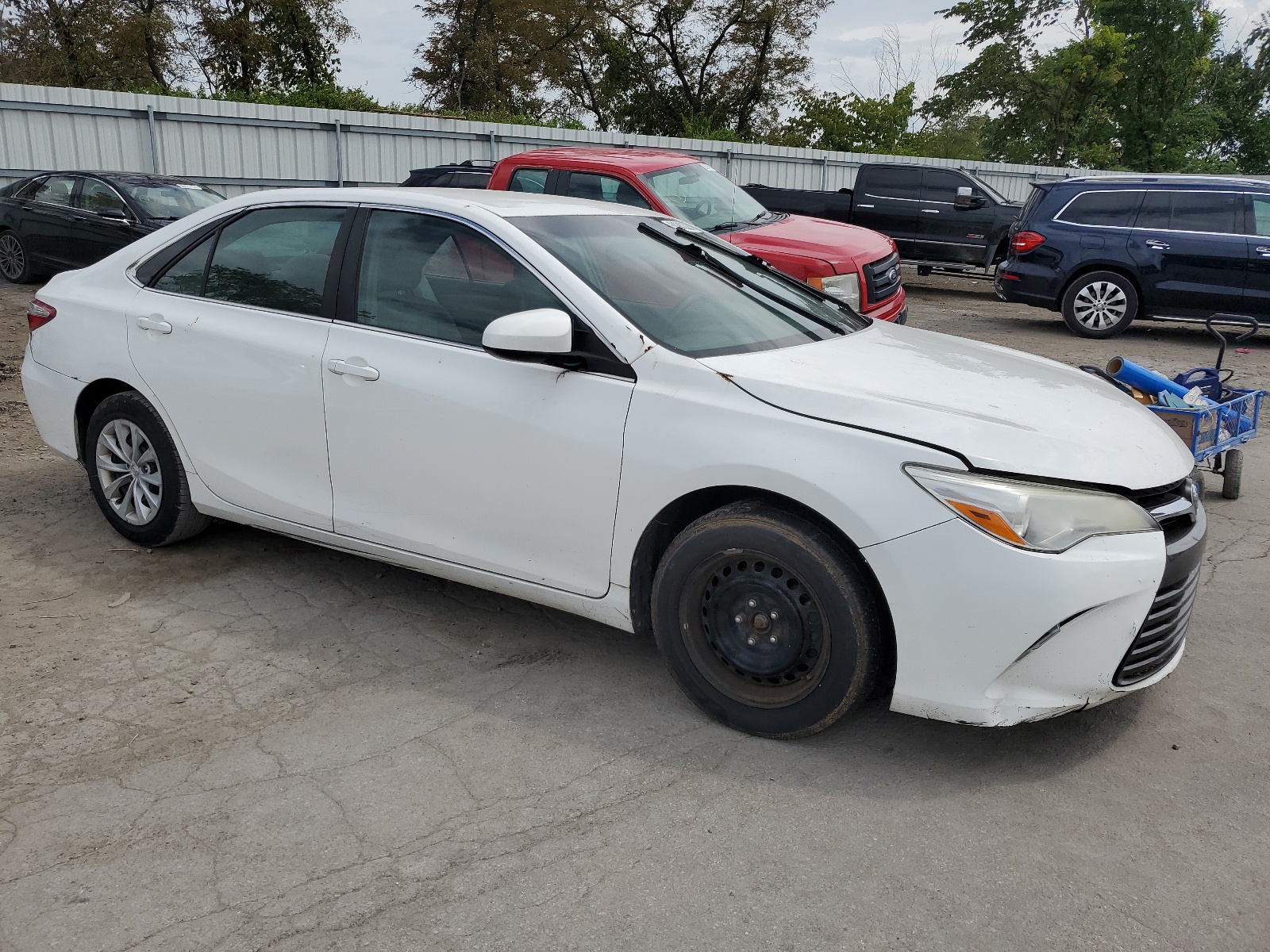 2016 Toyota Camry Le vin: 4T4BF1FK6GR584771