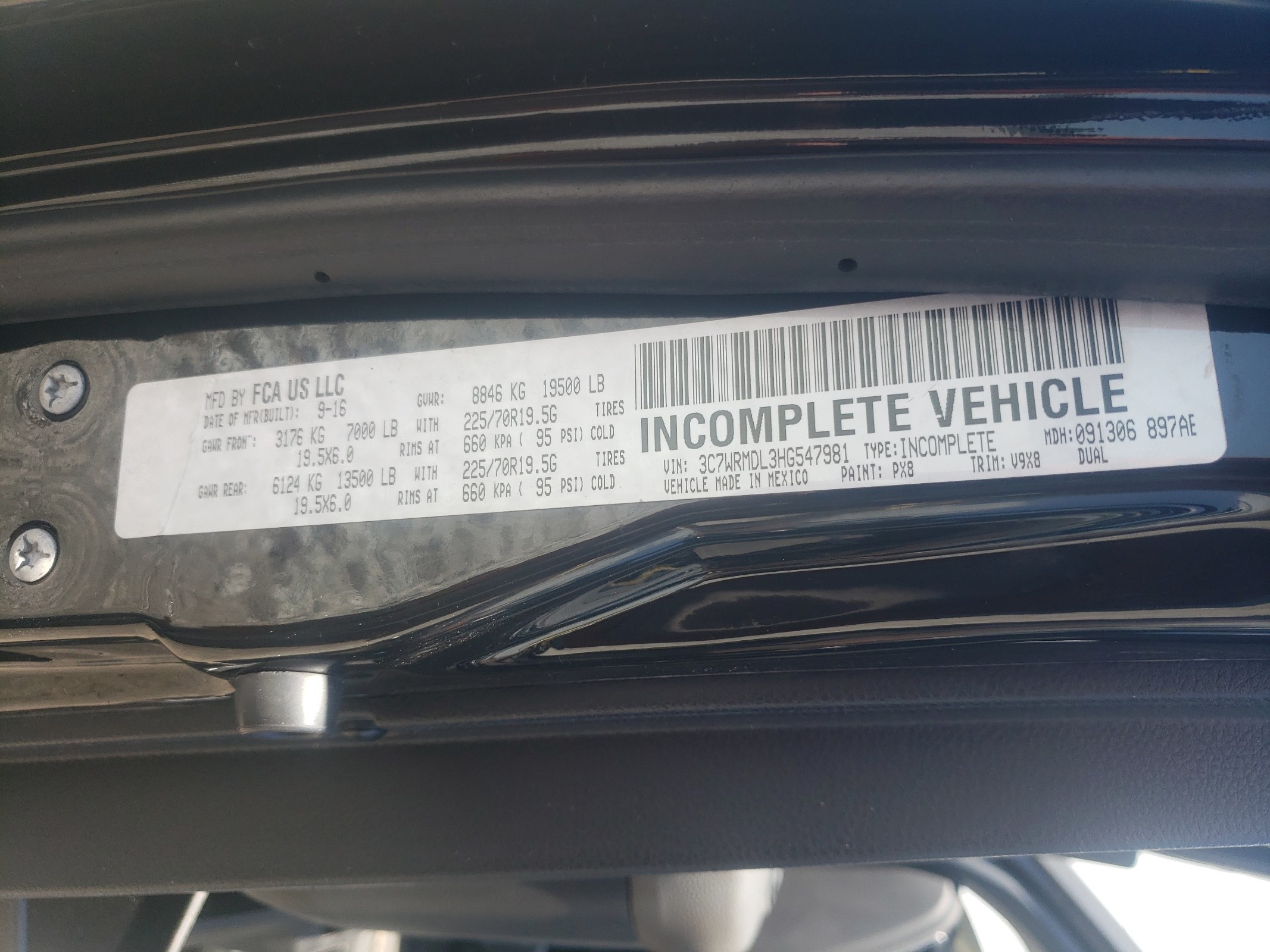 3C7WRMDL3HG547981 2017 Ram 5500