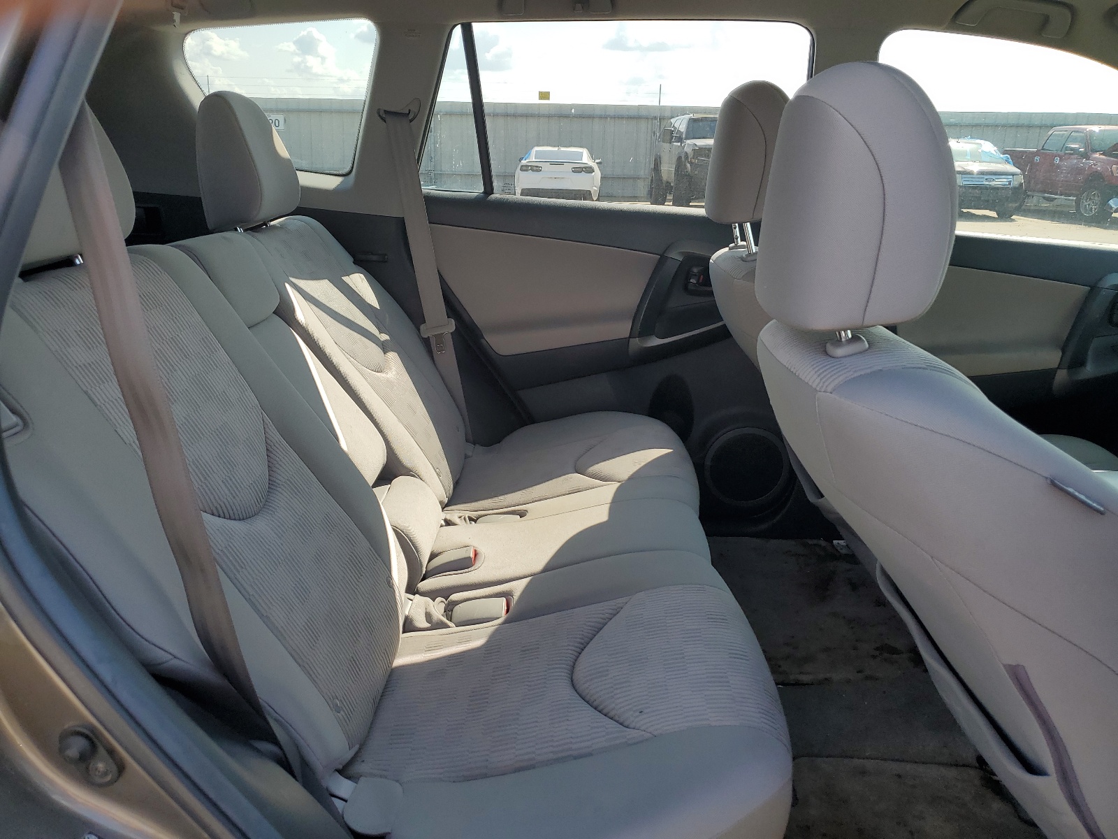 2T3ZF4DV5BW092725 2011 Toyota Rav4