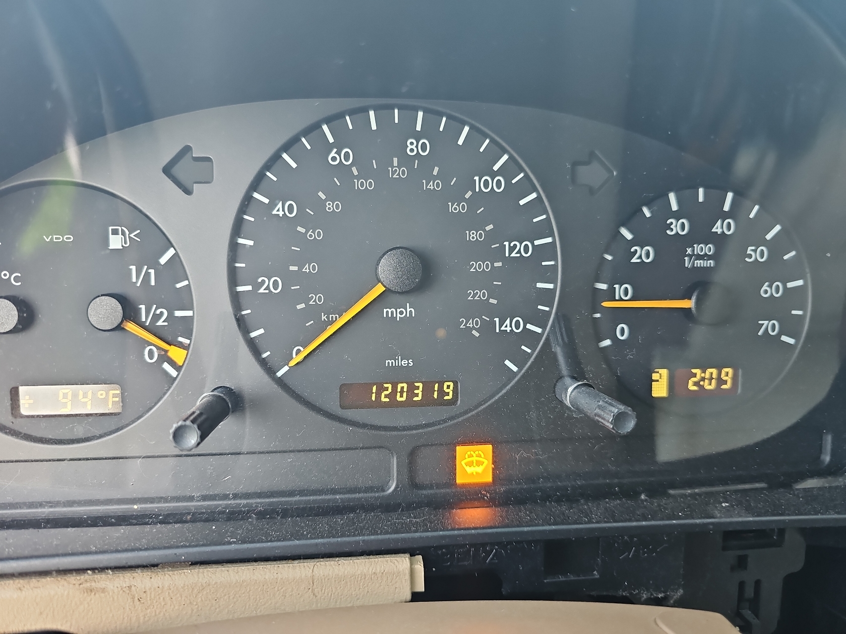 4JGAB75E55A529632 2005 Mercedes-Benz Ml 500