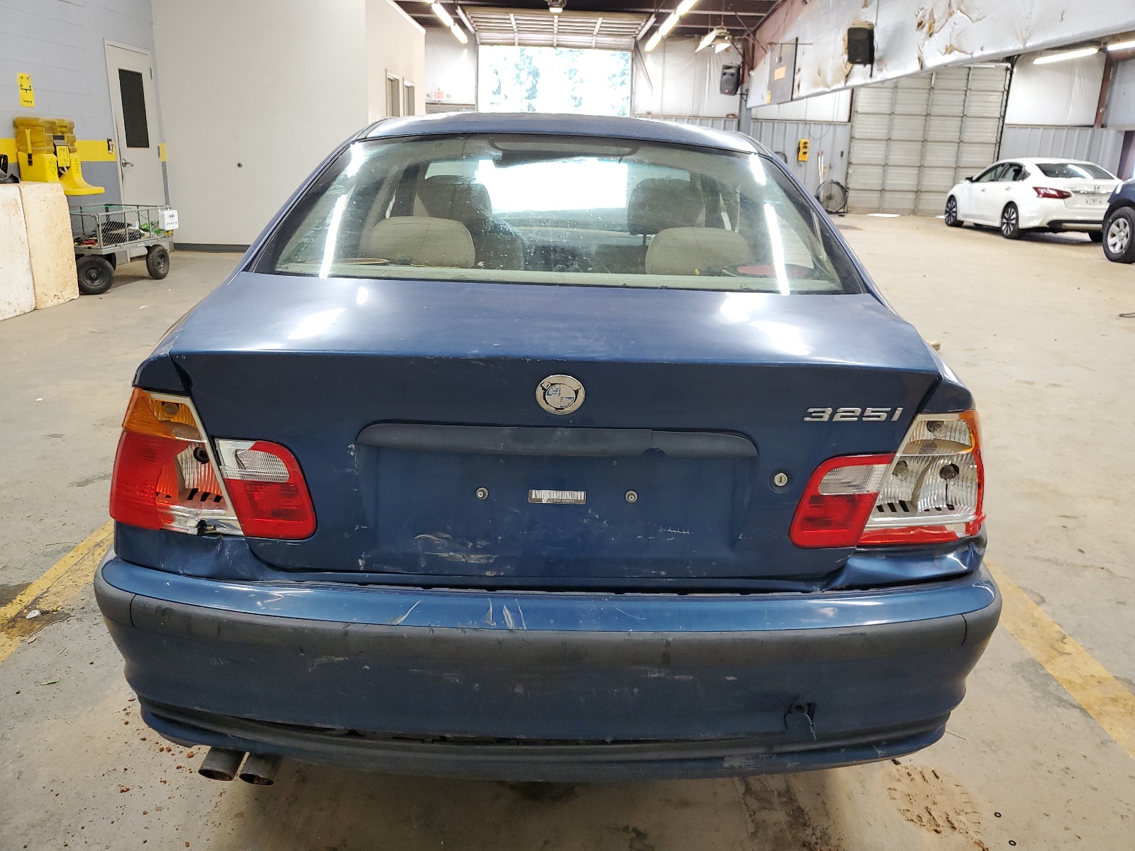 WBAAN374X1ND48523 2001 BMW 325 I