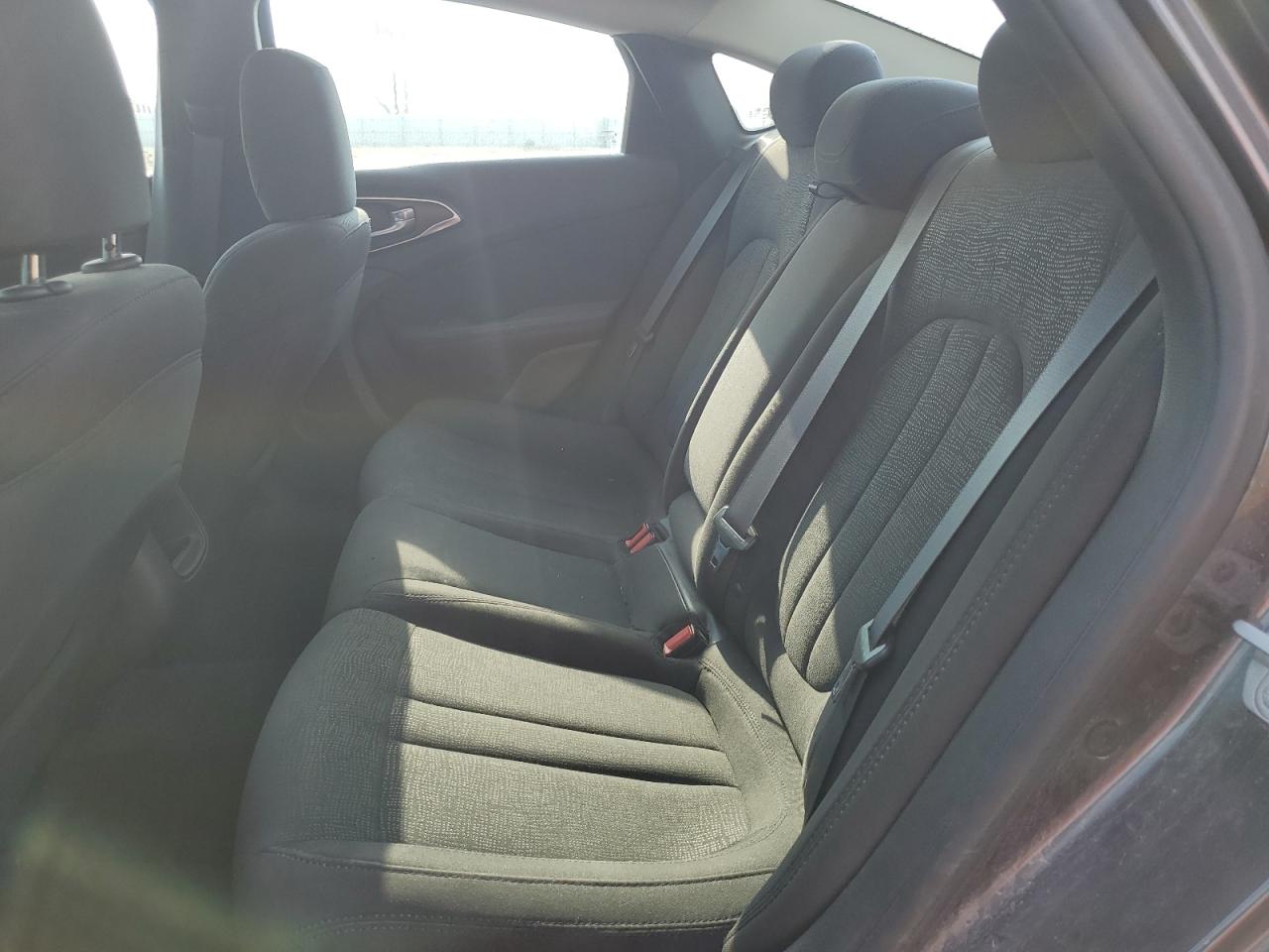 2016 Chrysler 200 Limited VIN: 1C3CCCAB6GN150217 Lot: 63637074