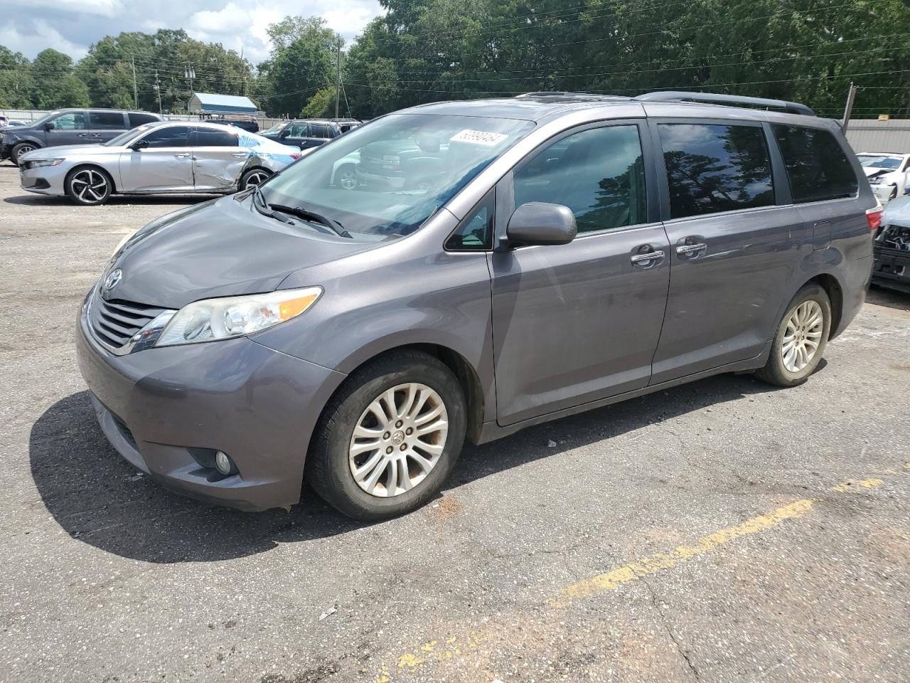 5TDYK3DC3GS690840 2016 TOYOTA SIENNA - Image 1