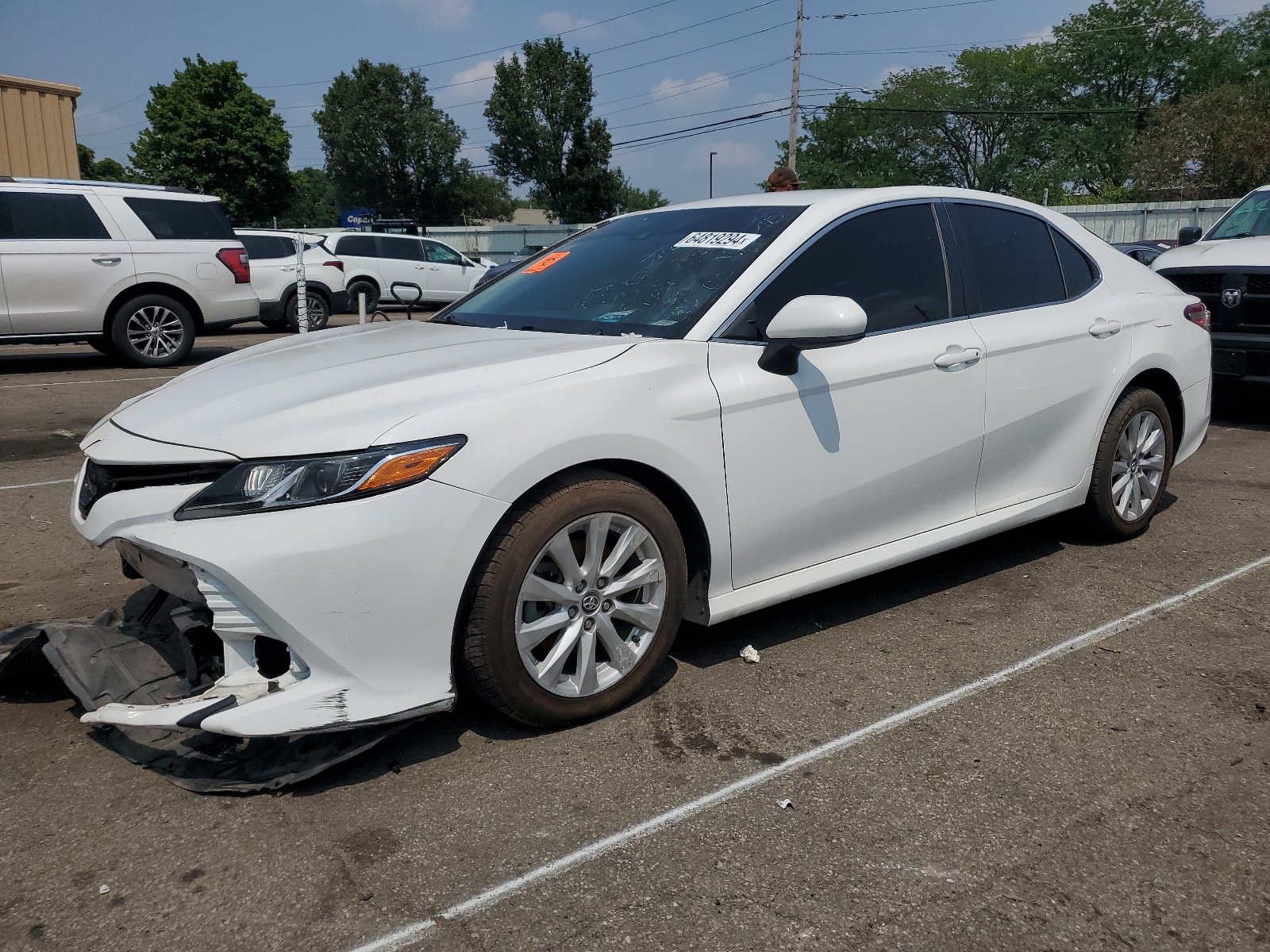 2020 Toyota Camry Le vin: 4T1C11AK7LU917638