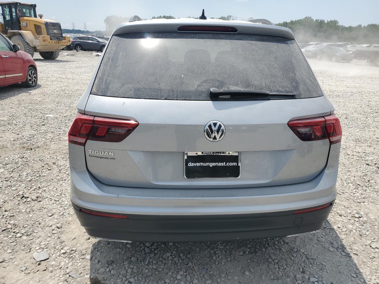 3VV1B7AX2LM073294 2020 Volkswagen Tiguan S