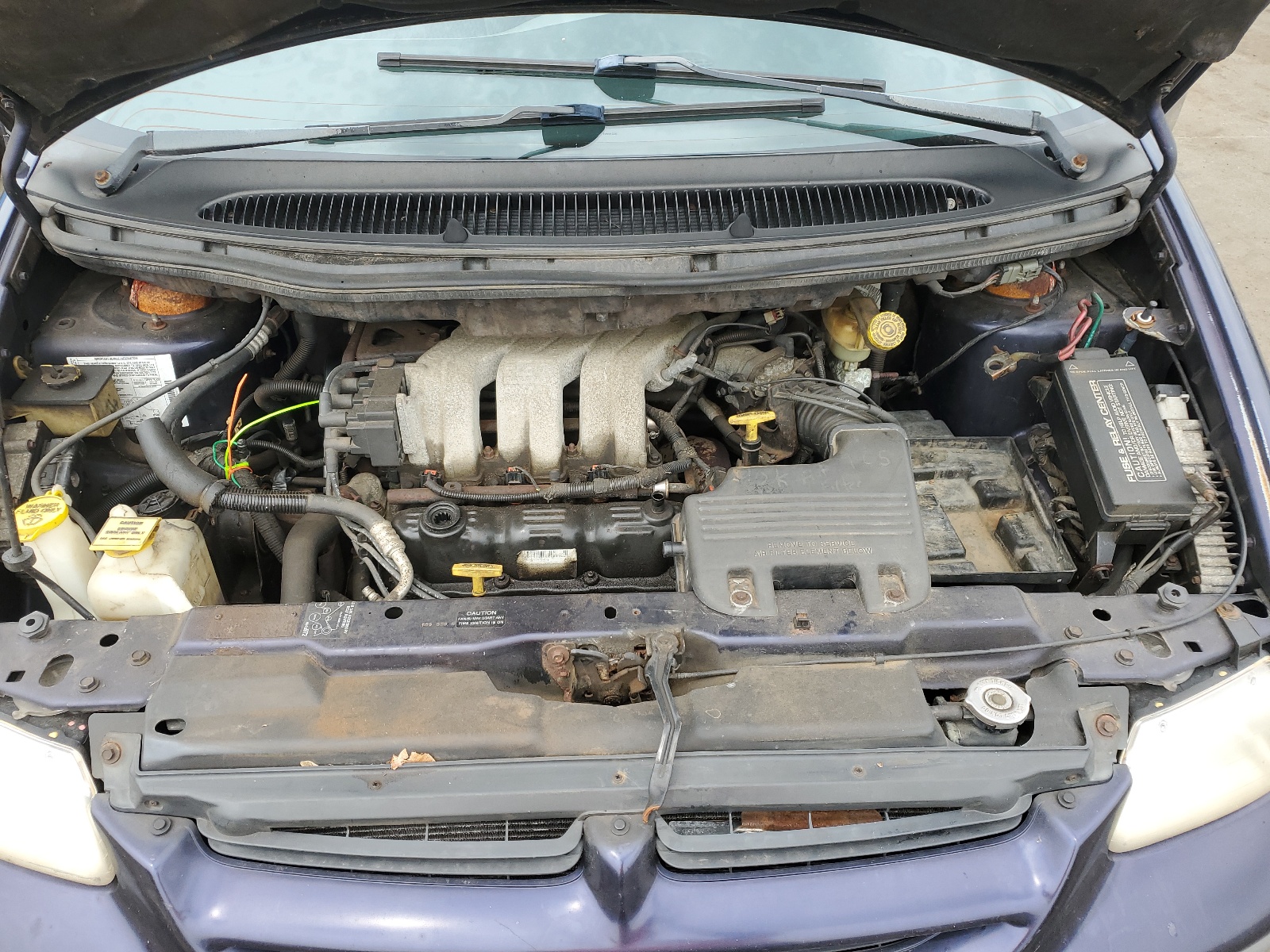 1B4GP44R9XB831924 1999 Dodge Grand Caravan Se