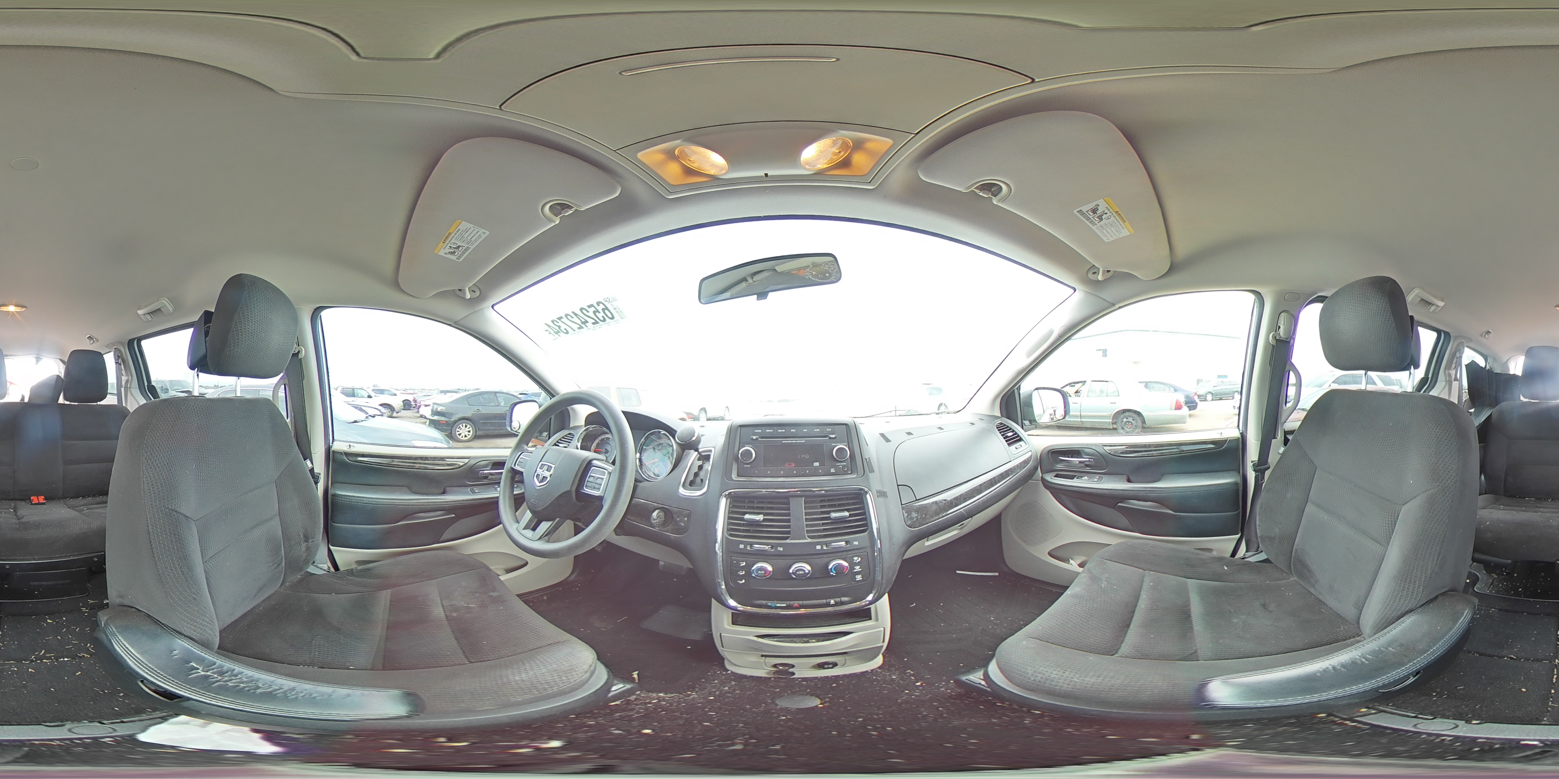 2015 Dodge Caravan - Image 13