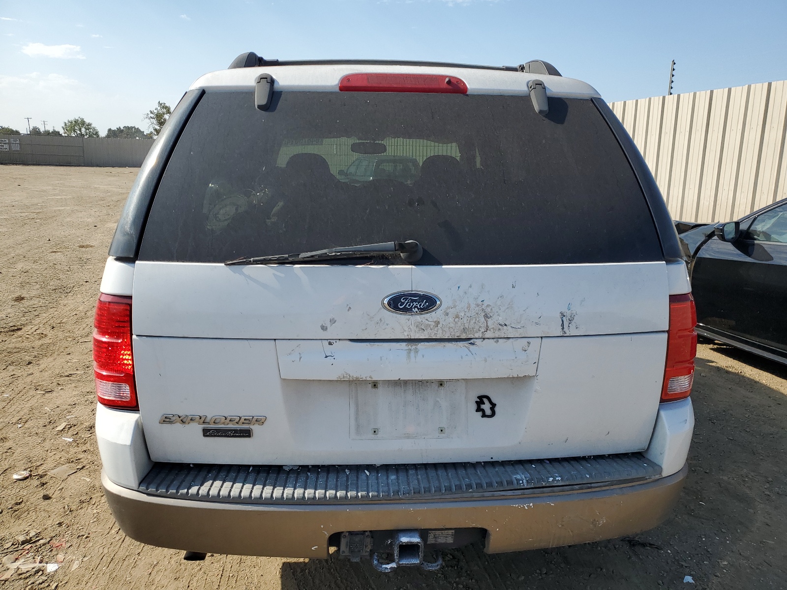 1FMDU64E44ZB05331 2004 Ford Explorer Eddie Bauer