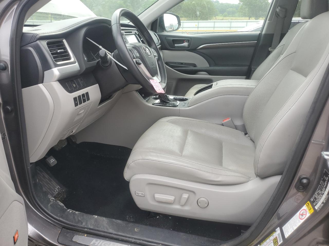 2015 Toyota Highlander Limited VIN: 5TDYKRFH4FS064191 Lot: 64439934