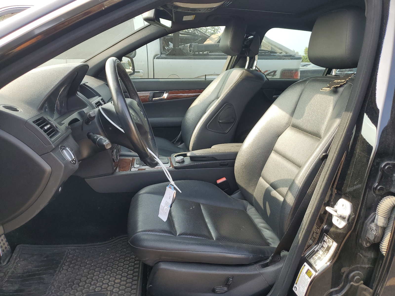 WDDGF81X09F346279 2009 Mercedes-Benz C 300 4Matic