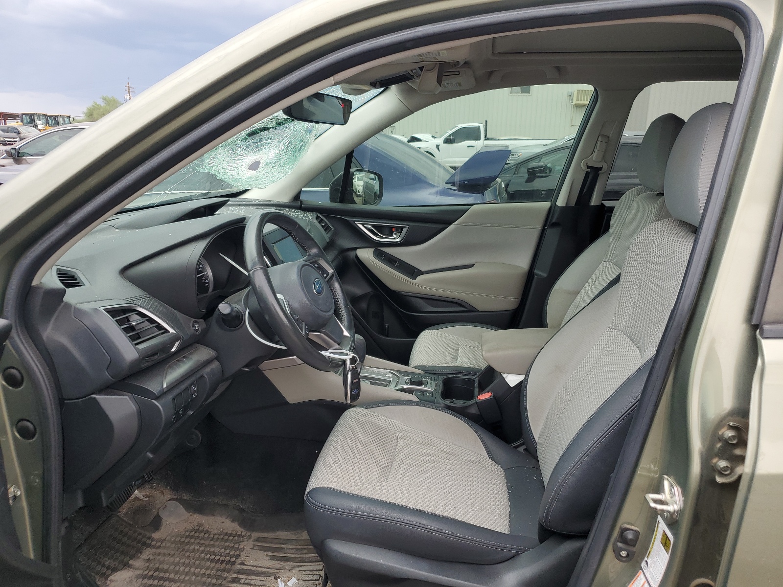 JF2SKAGC2KH592161 2019 Subaru Forester Premium