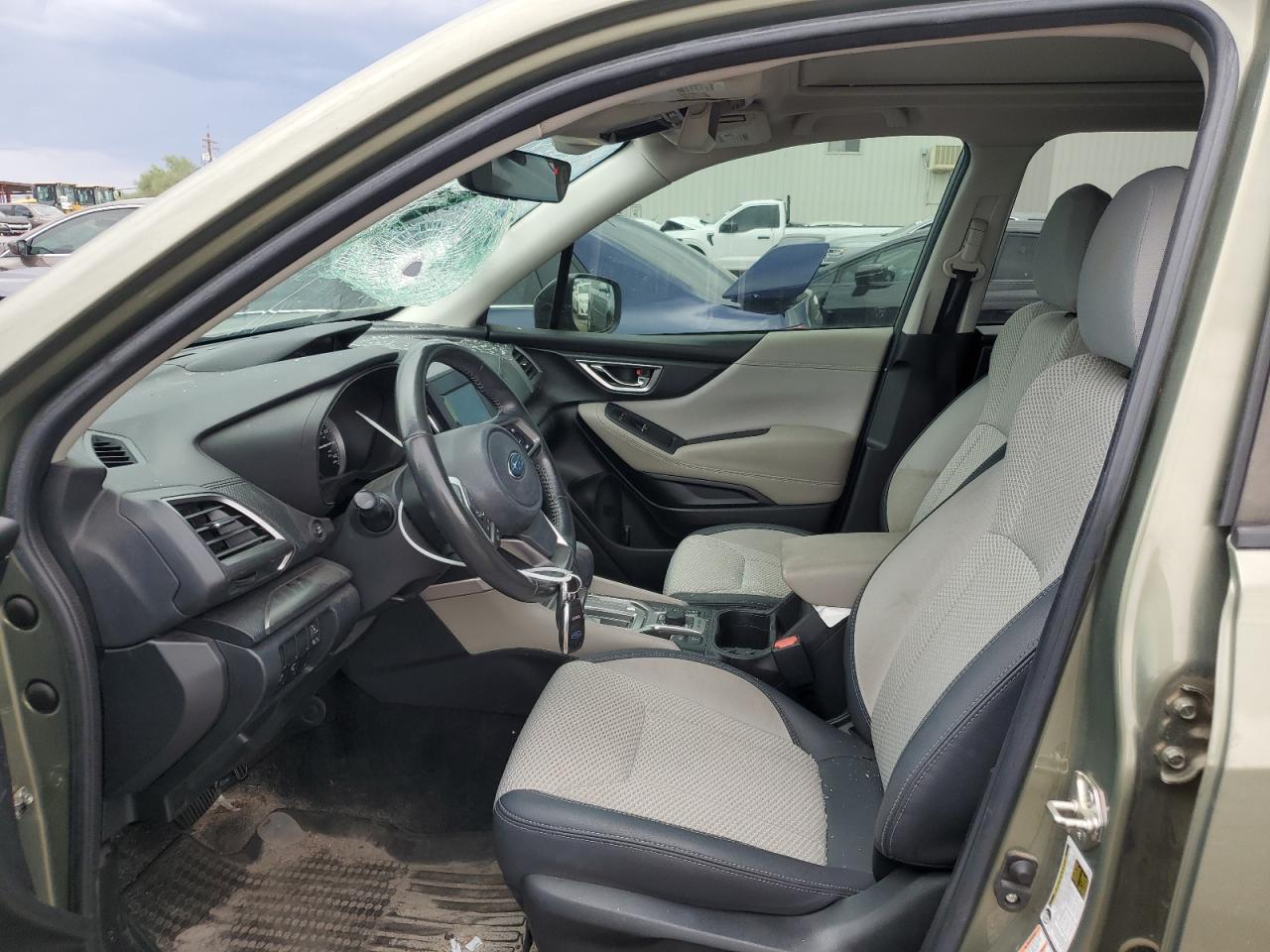 2019 Subaru Forester Premium VIN: JF2SKAGC2KH592161 Lot: 64125304