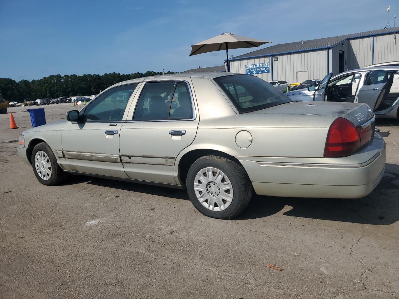 2004 Mercury Grand Marquis Gs VIN: 2MEFM74W74X673475 Lot: 63620934