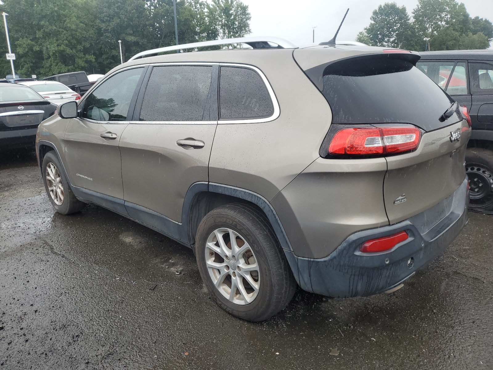 2016 Jeep Cherokee Latitude vin: 1C4PJLCB7GW351876