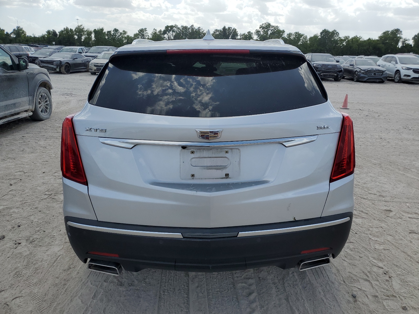 1GYKNERS6JZ198909 2018 Cadillac Xt5 Premium Luxury