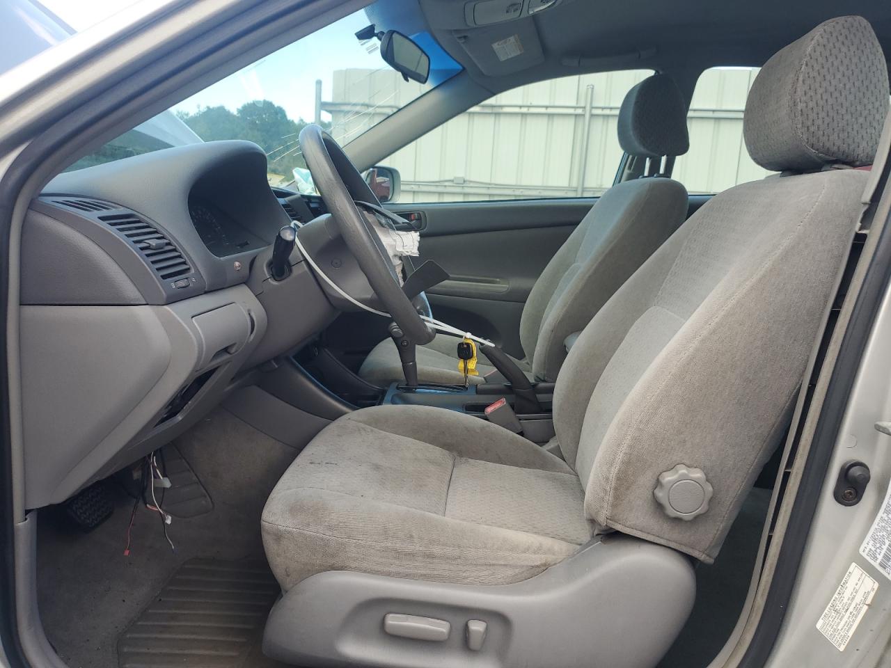 2003 Toyota Camry Le VIN: 4T1BE32KX3U260120 Lot: 61220614