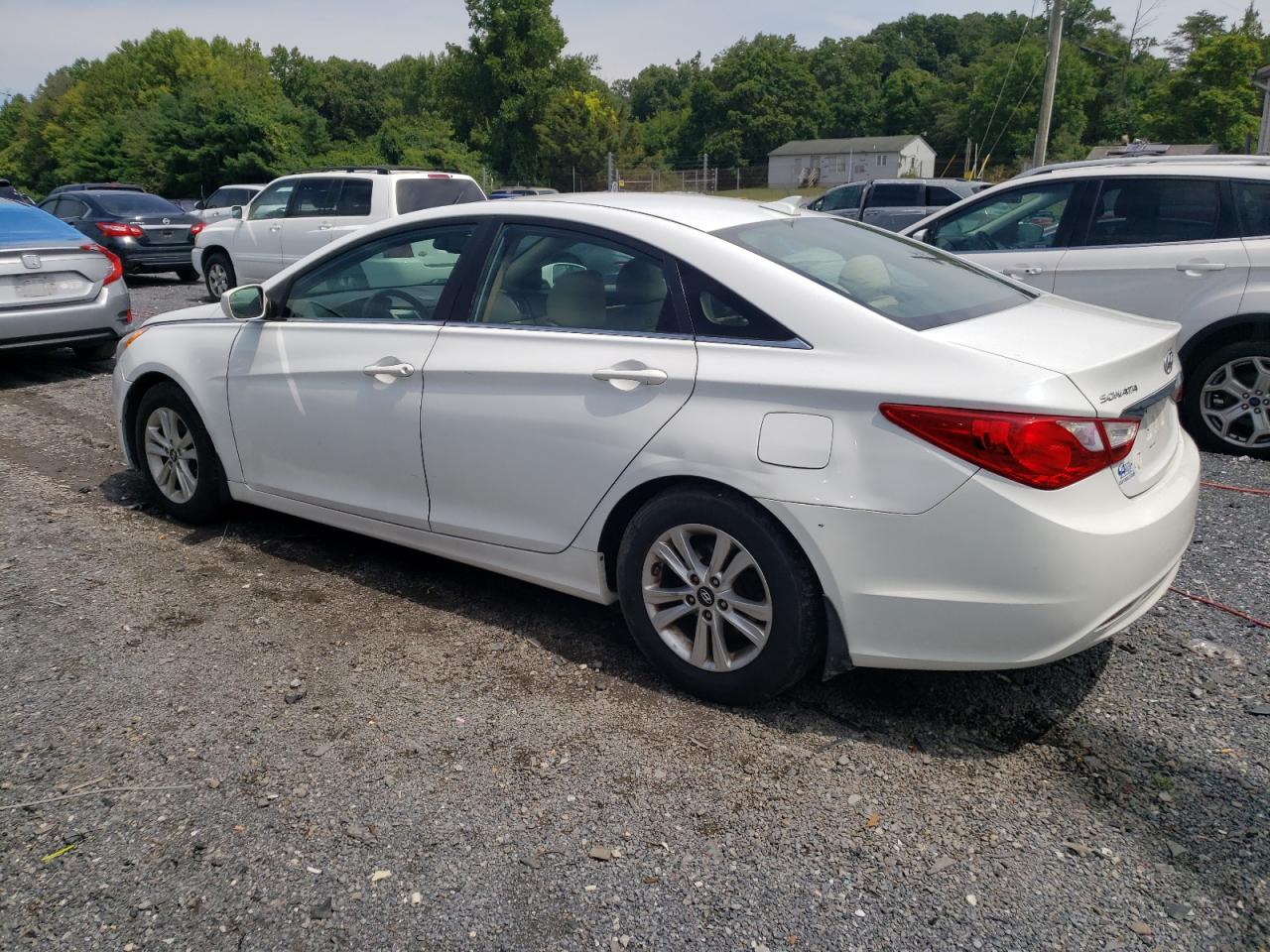2012 Hyundai Sonata - Image 2