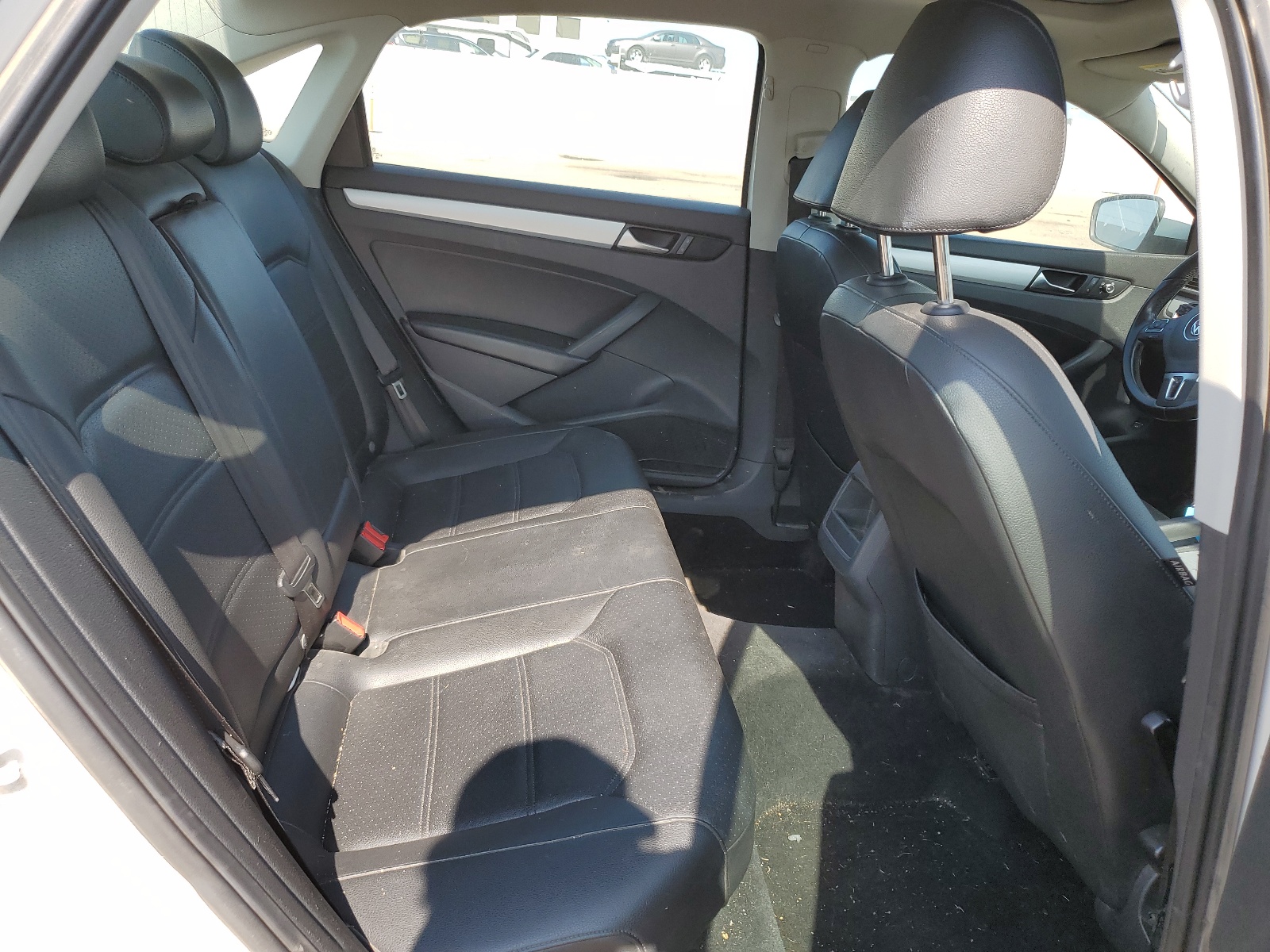 1VWBP7A31CC077093 2012 Volkswagen Passat Se