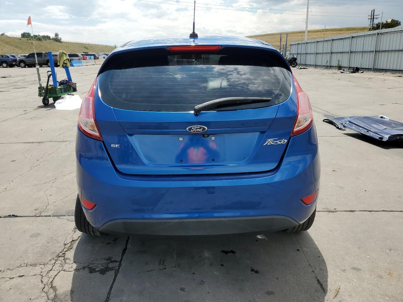 3FADP4EJ2JM135801 2018 Ford Fiesta Se