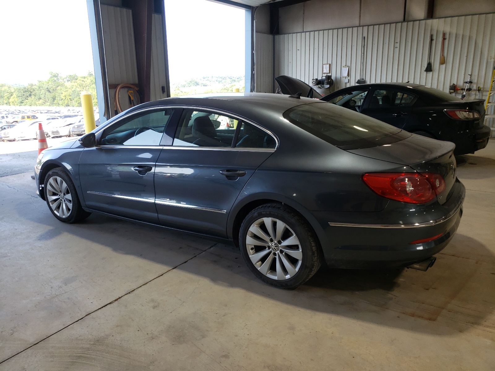 WVWMN7AN9BE710140 2011 Volkswagen Cc Sport