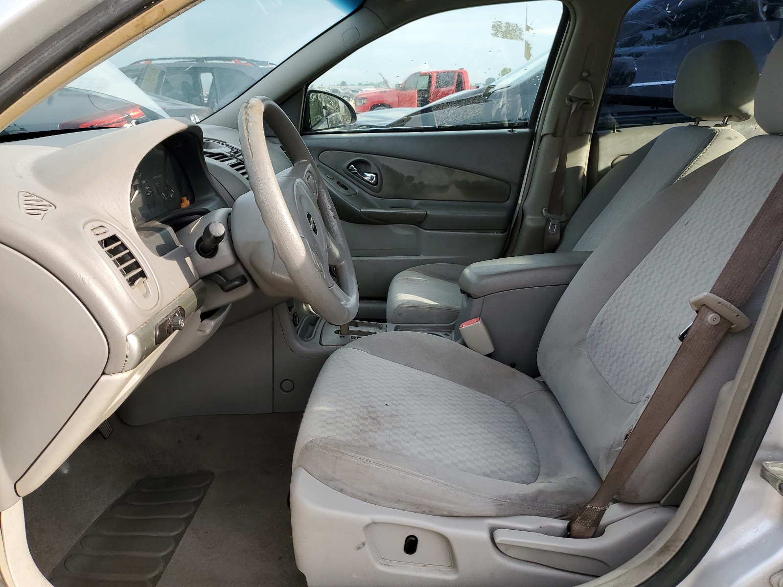 1G1ZS52F85F286726 2005 Chevrolet Malibu