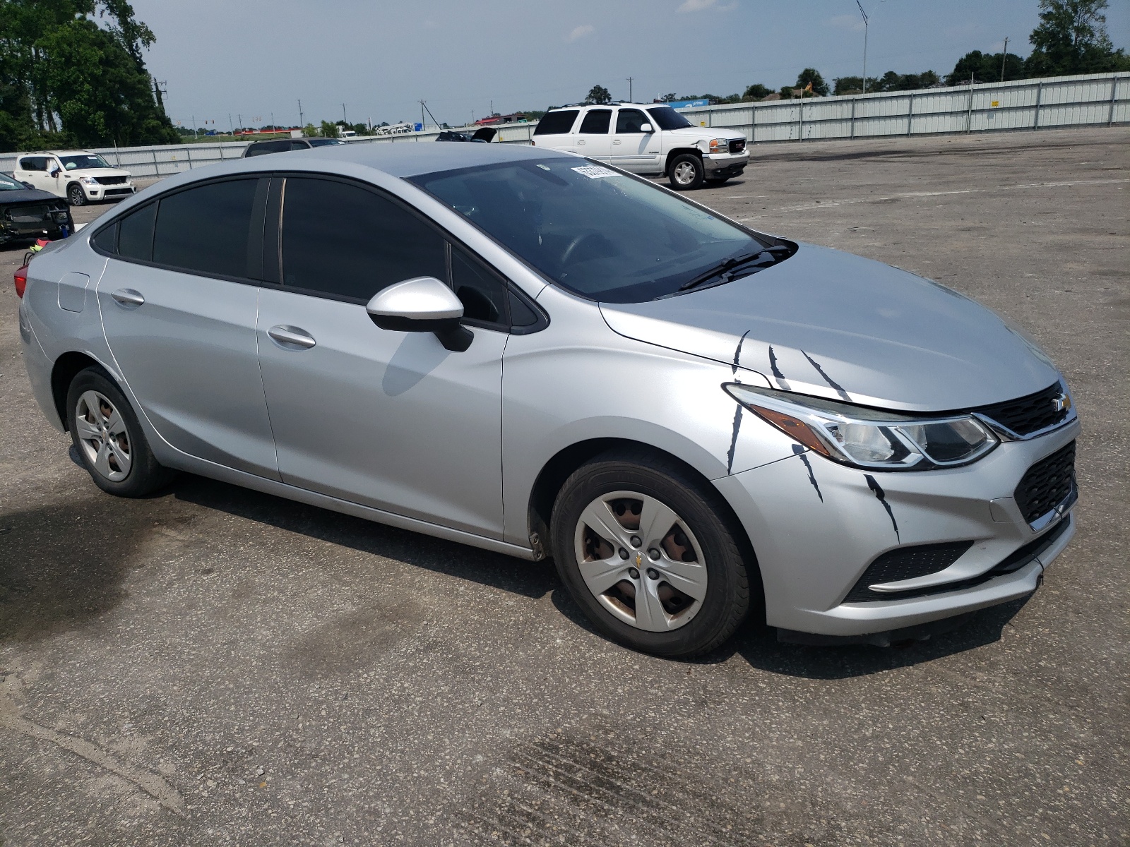 2018 Chevrolet Cruze Ls vin: 1G1BC5SM6J7234934