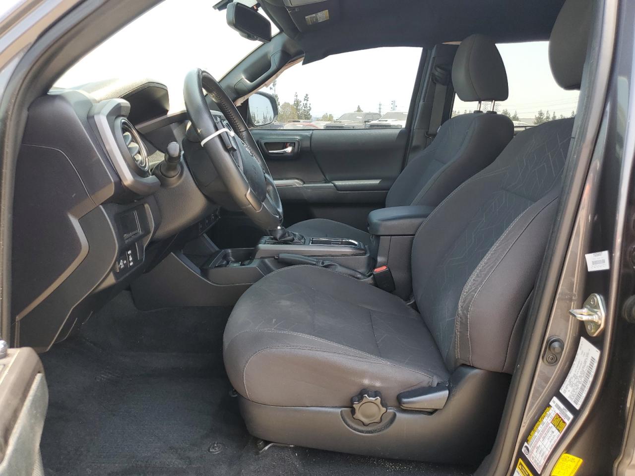 2016 Toyota Tacoma Double Cab VIN: 5TFAZ5CN5GX017747 Lot: 64749534