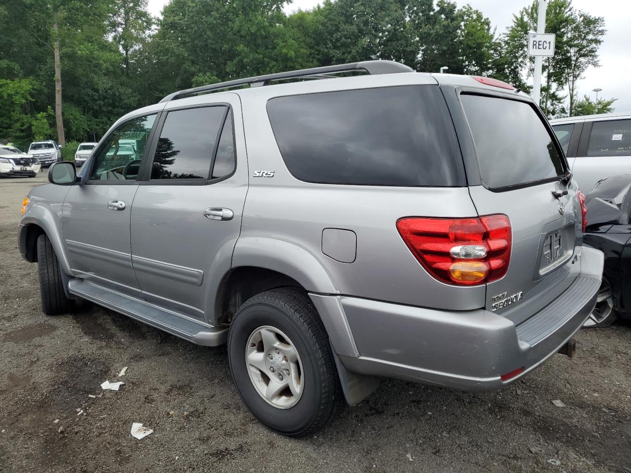 2002 Toyota Sequoia Sr5 VIN: 5TDBT44A02S073749 Lot: 64829634