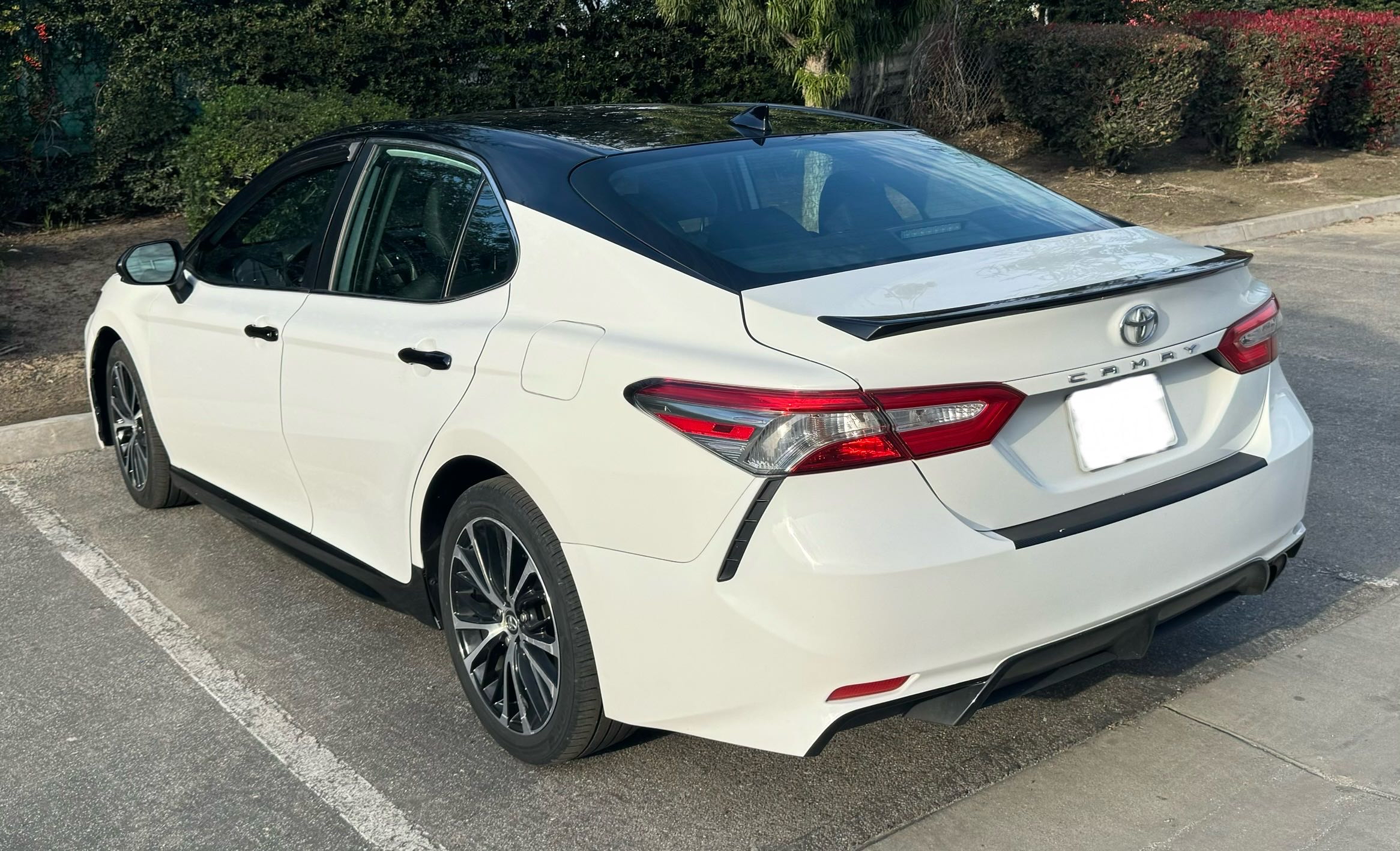 2019 Toyota Camry L vin: 4T1B11HK8KU820299