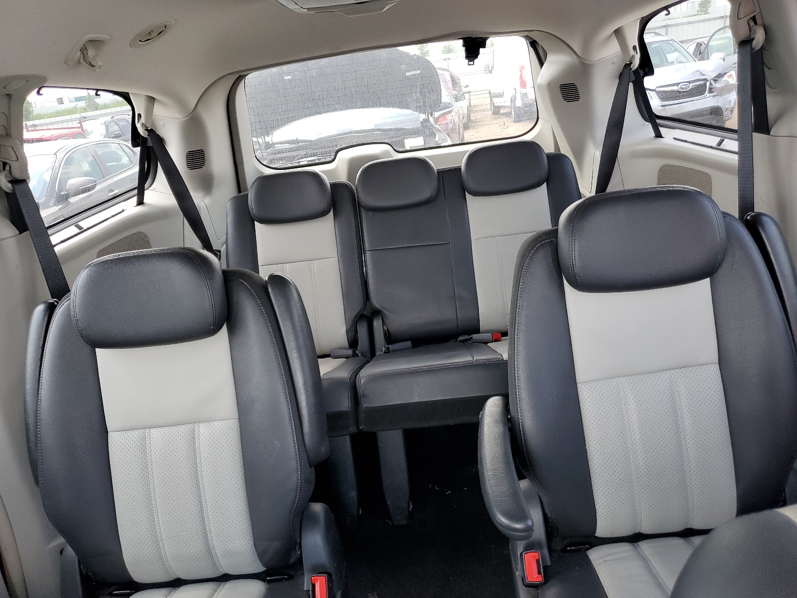 2A4RR8D13AR448488 2010 Chrysler Town & Country Touring Plus