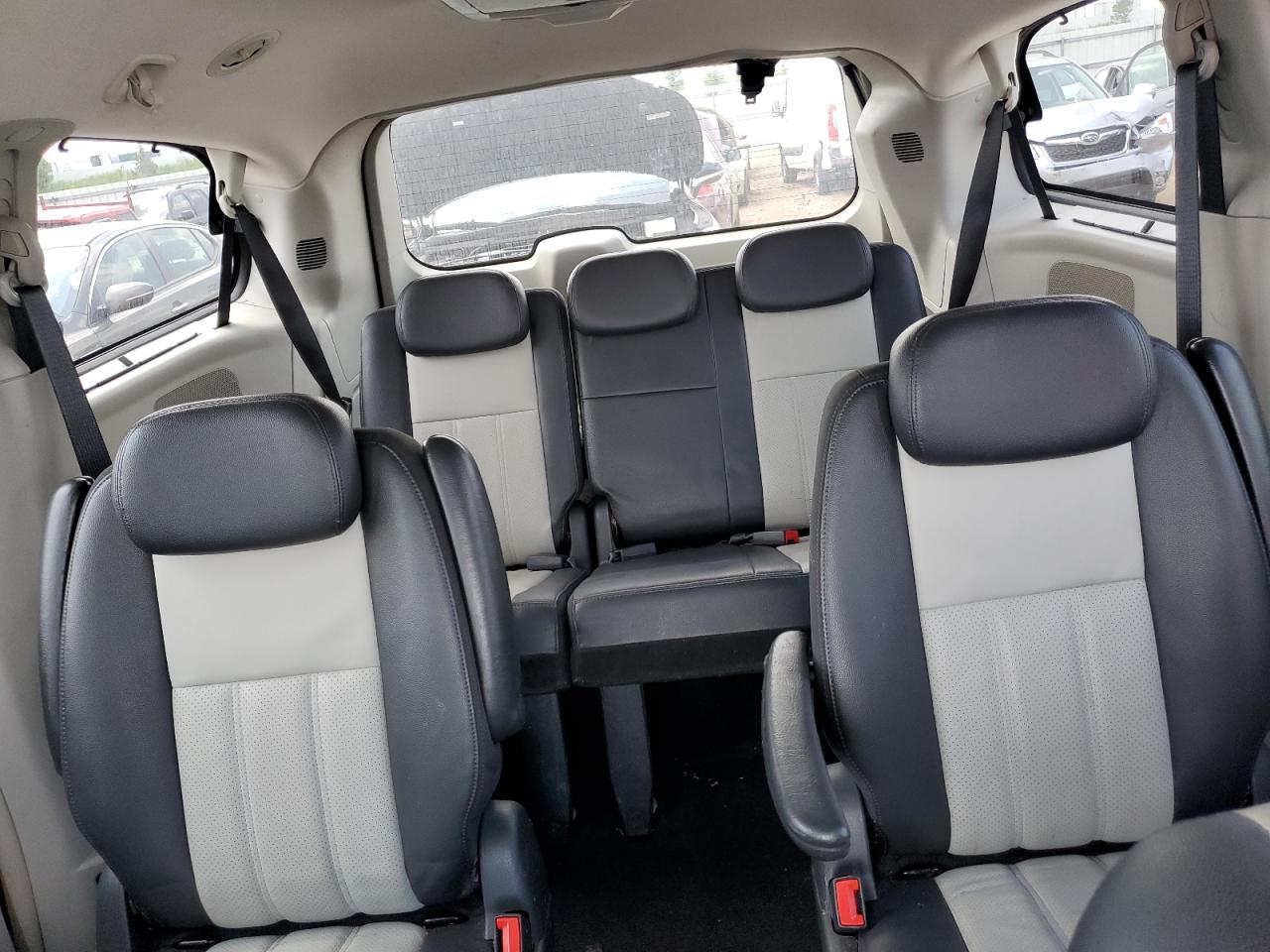 2010 Chrysler Town & Country Touring Plus VIN: 2A4RR8D13AR448488 Lot: 62039414