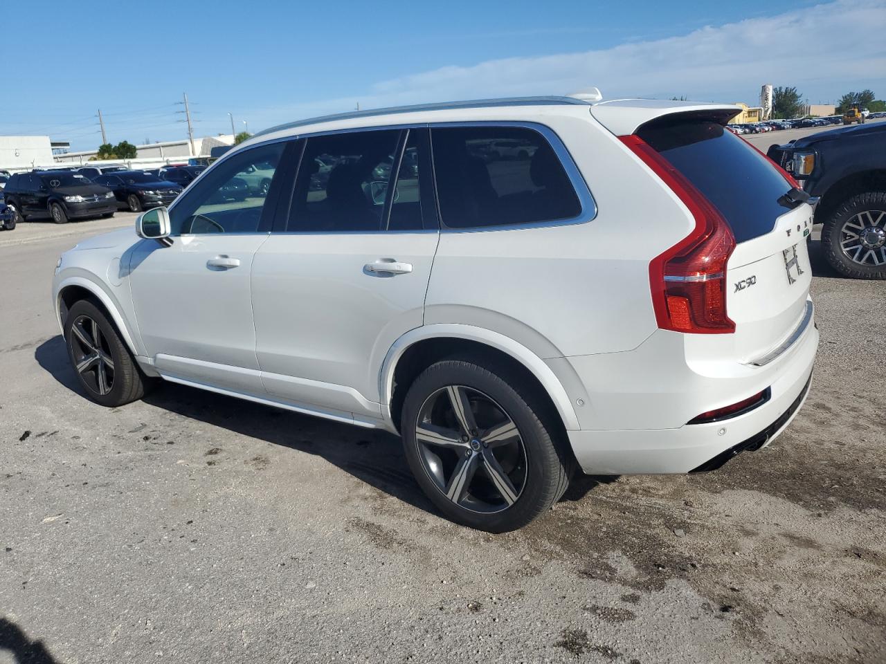 YV4BC0PM3H1109046 2017 VOLVO XC90 - Image 2