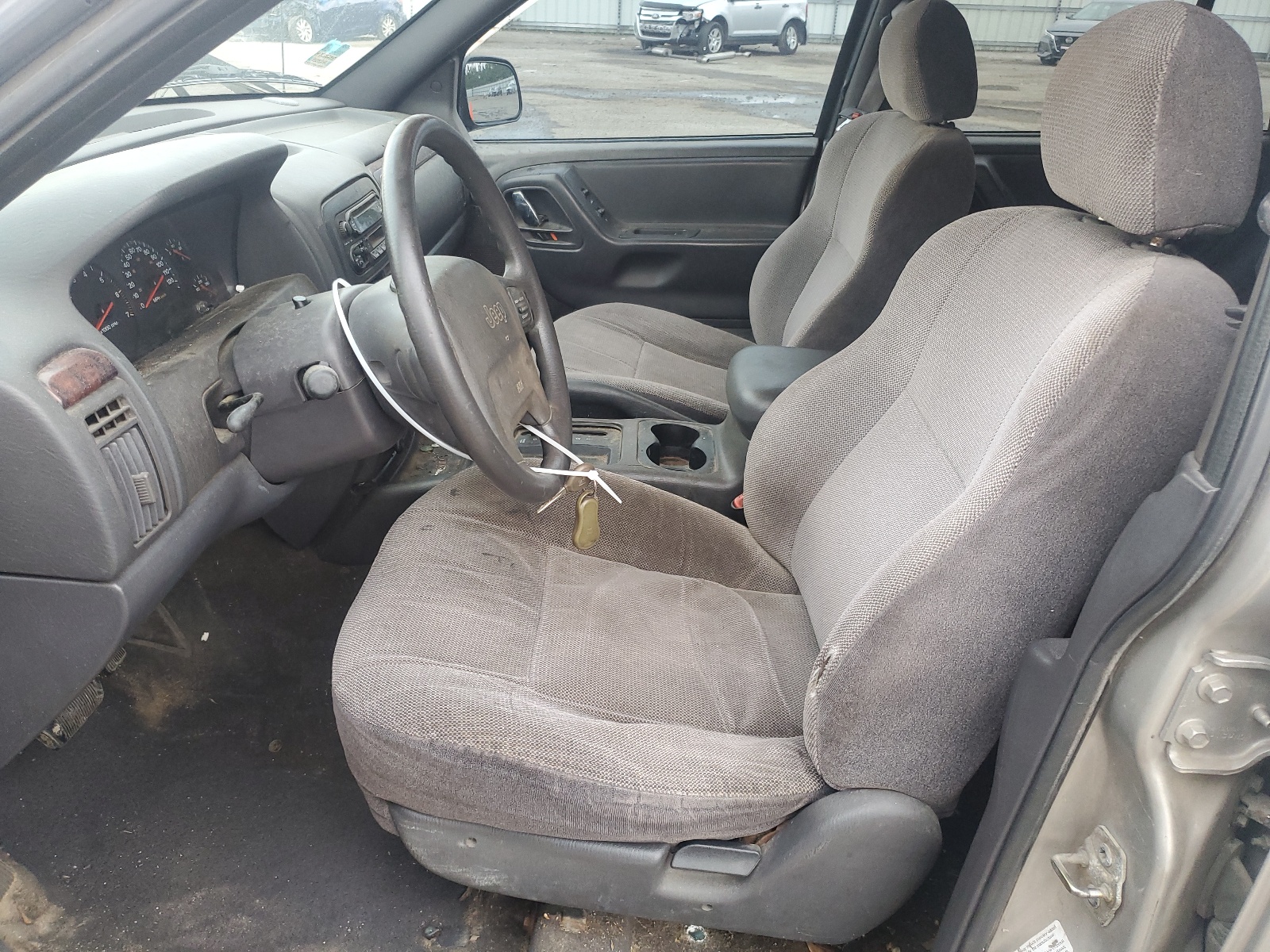 1J4G248SXYC390681 2000 Jeep Grand Cherokee Laredo