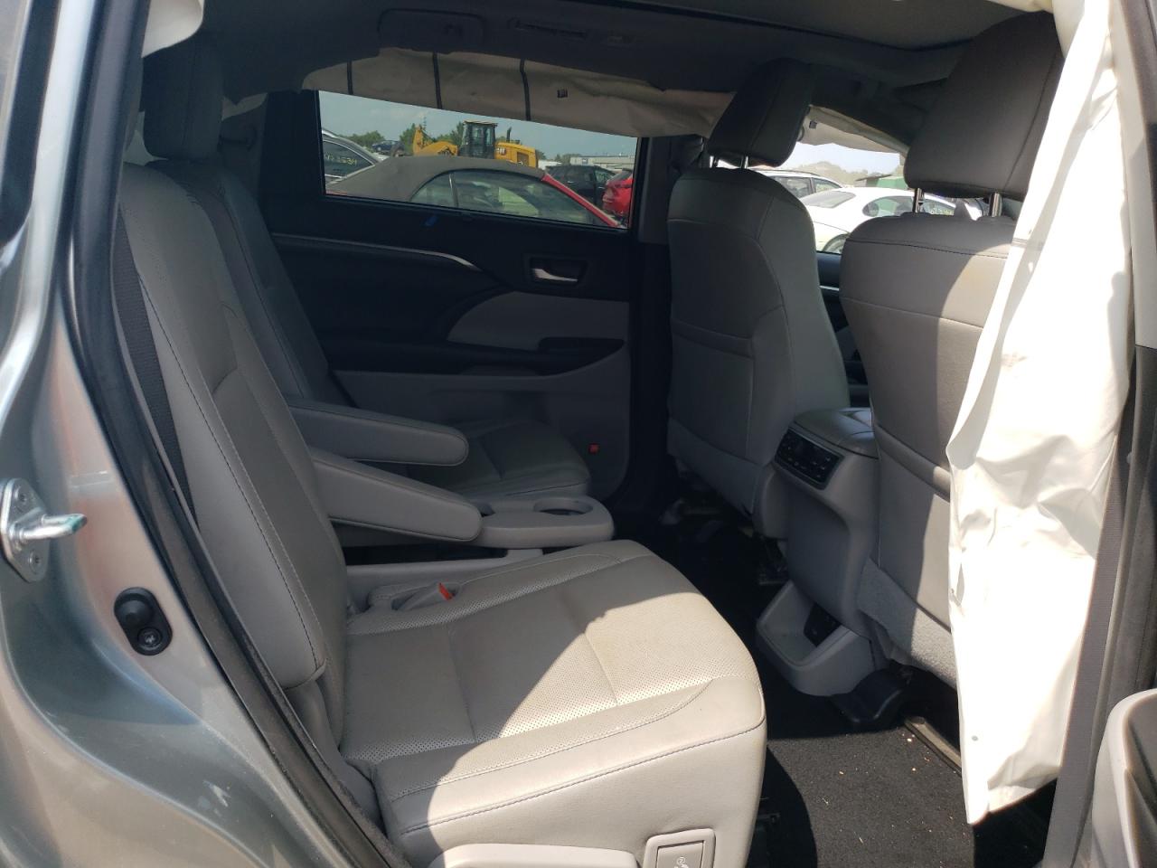 2017 Toyota Highlander Limited VIN: 5TDDZRFH3HS384471 Lot: 62738564