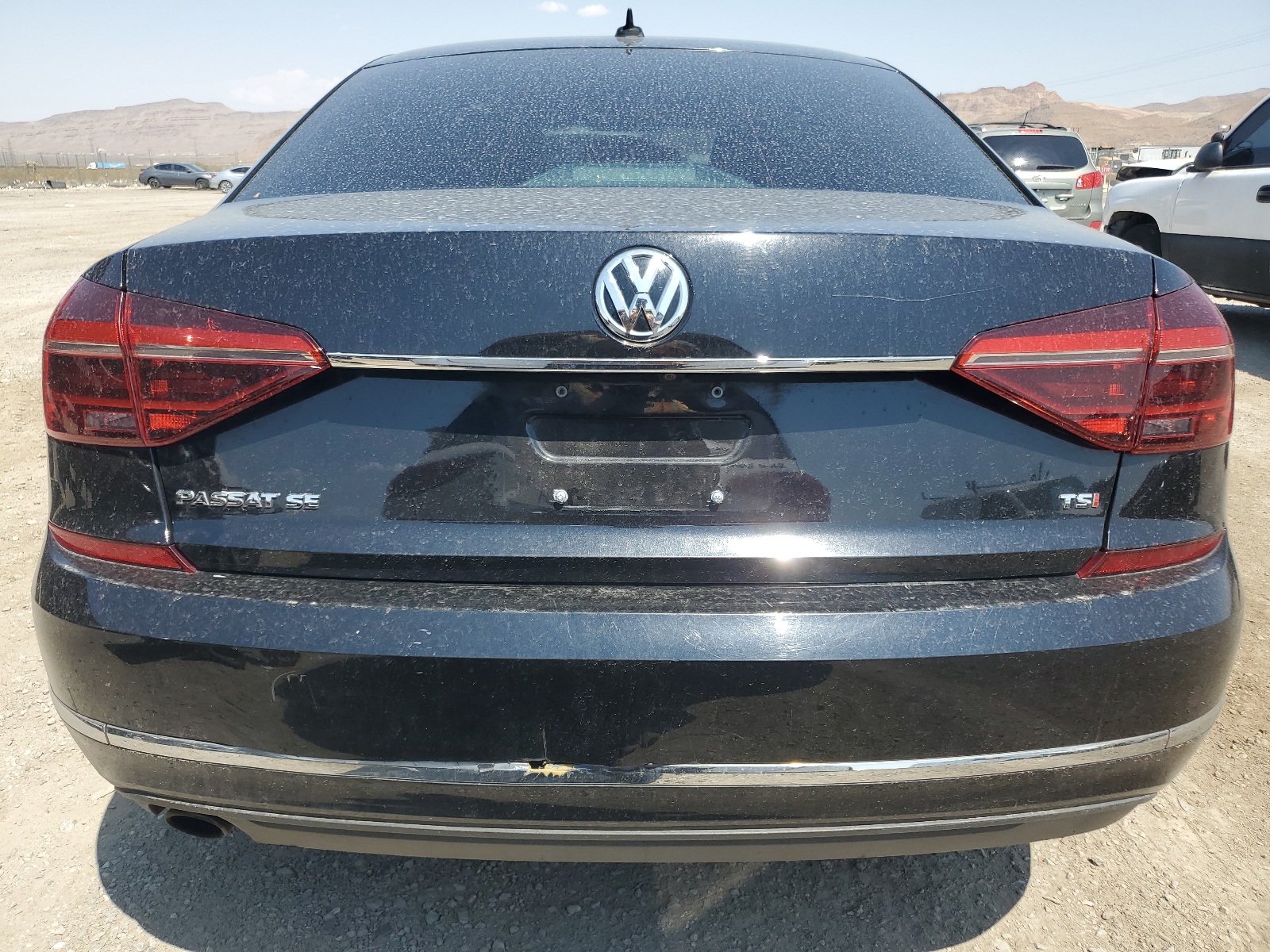 1VWBT7A33HC009929 2017 Volkswagen Passat Se