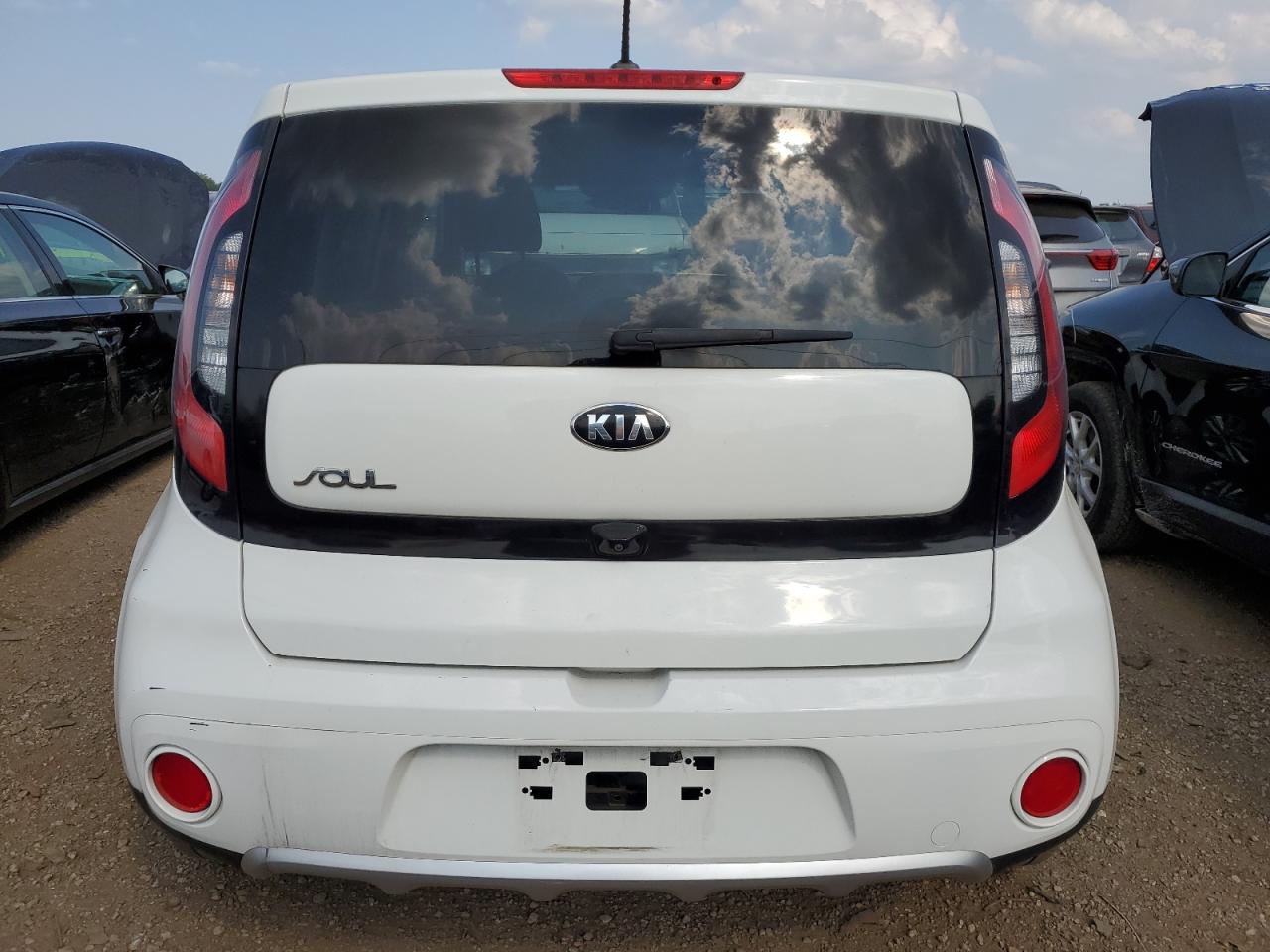 2018 Kia Soul + VIN: KNDJP3A51J7604418 Lot: 63057574