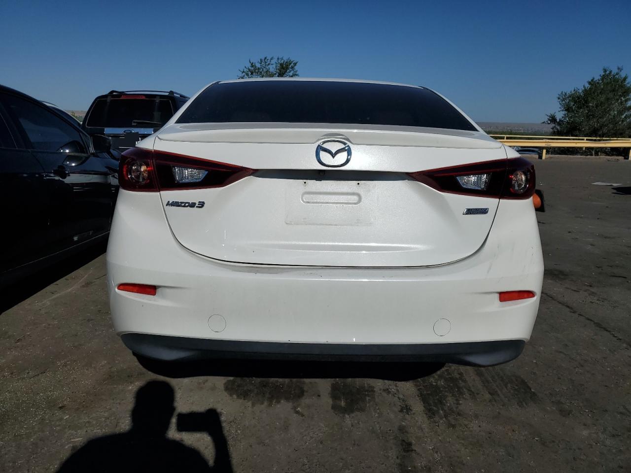 2015 Mazda 3 - Image 6