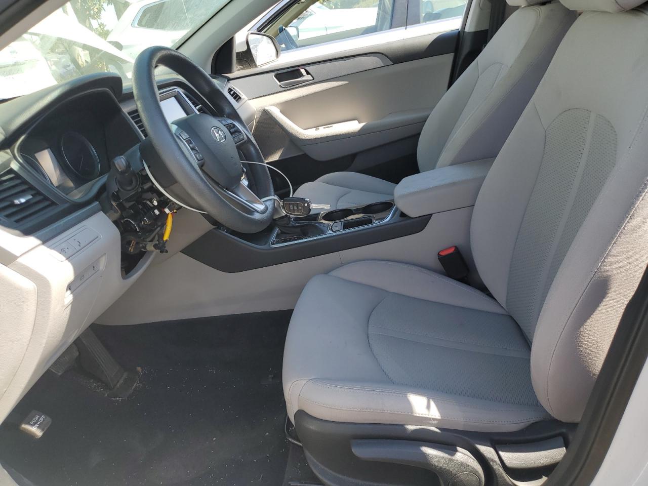 2018 Hyundai Sonata - Image 7