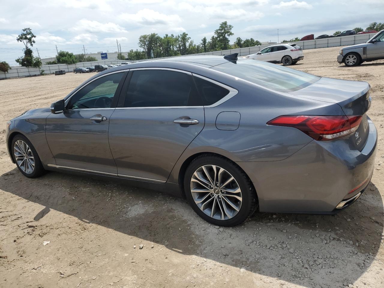 2015 Hyundai Genesis 3.8L VIN: KMHGN4JE9FU070935 Lot: 63774164