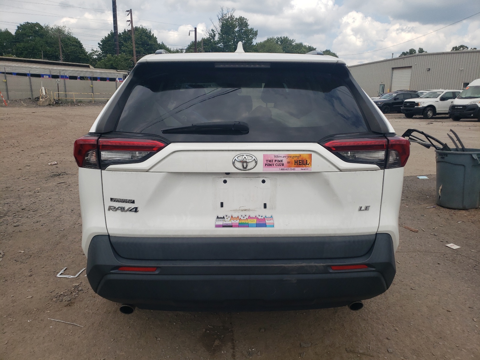 2T3H1RFV9KW037067 2019 Toyota Rav4 Le