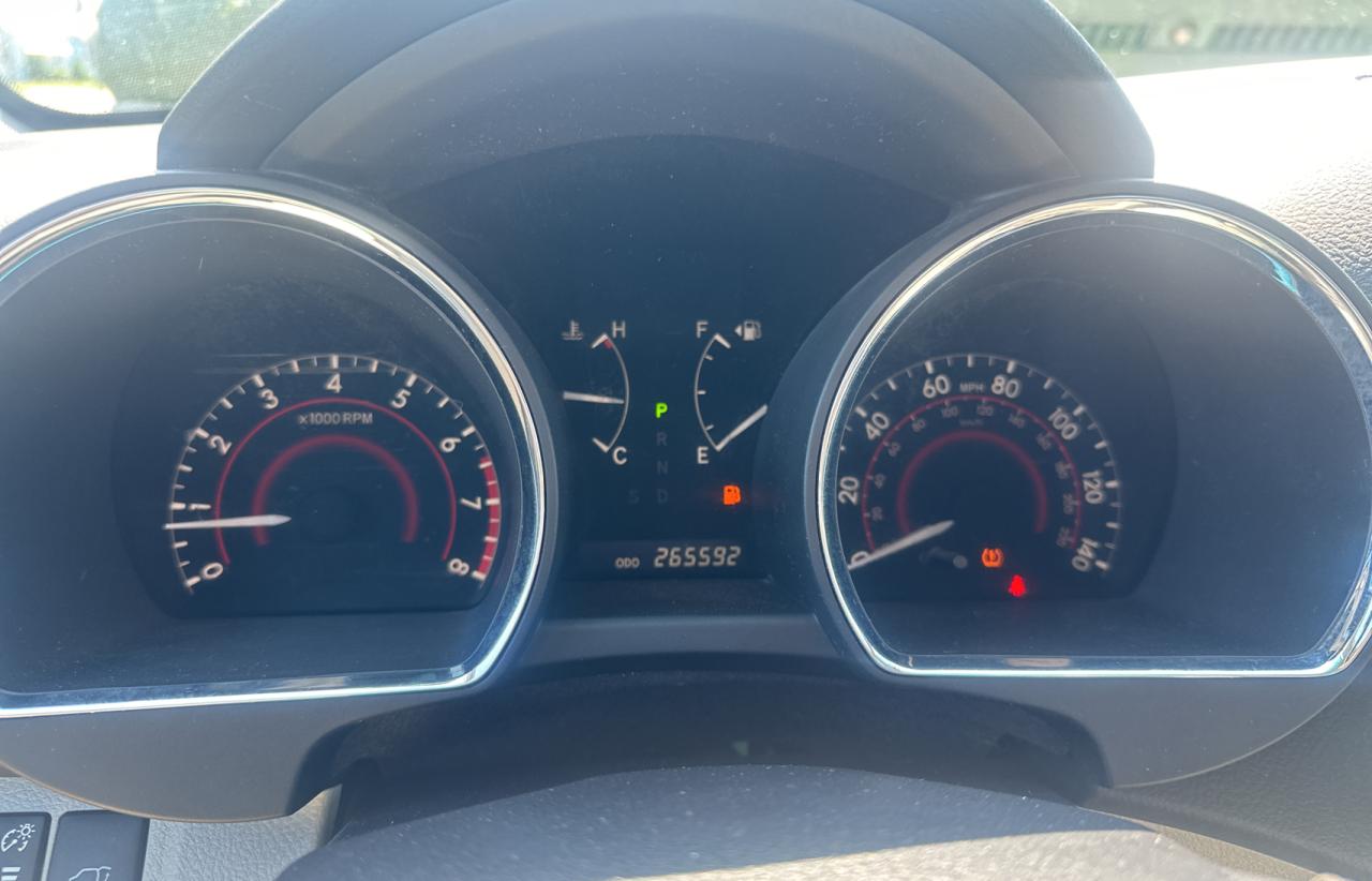 2011 Toyota Highlander Base VIN: 5TDBK3EH2BS049073 Lot: 64163714