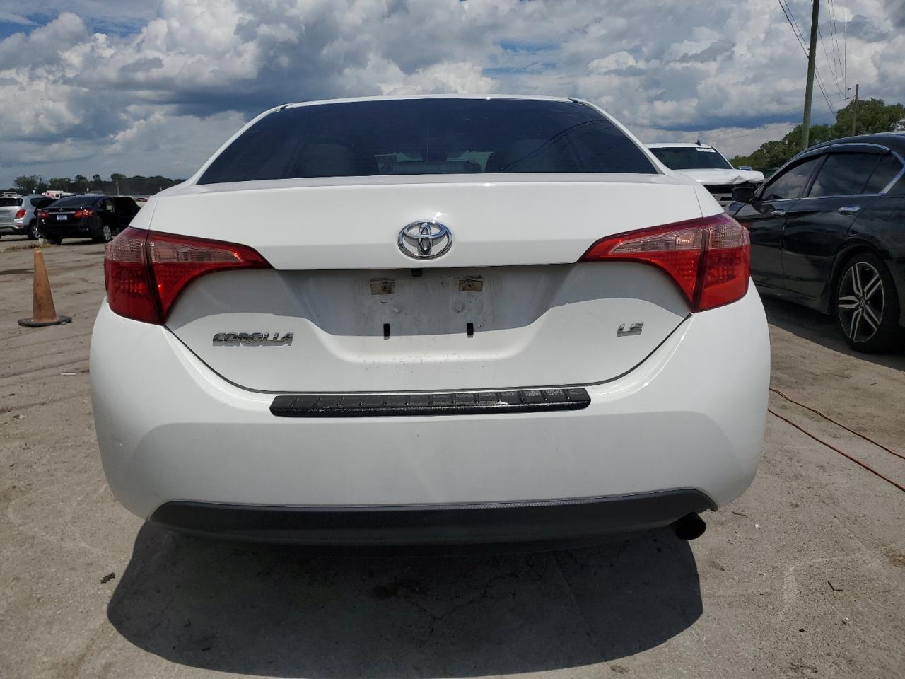 2019 Toyota Corolla L VIN: 5YFBURHE1KP871015 Lot: 61136034