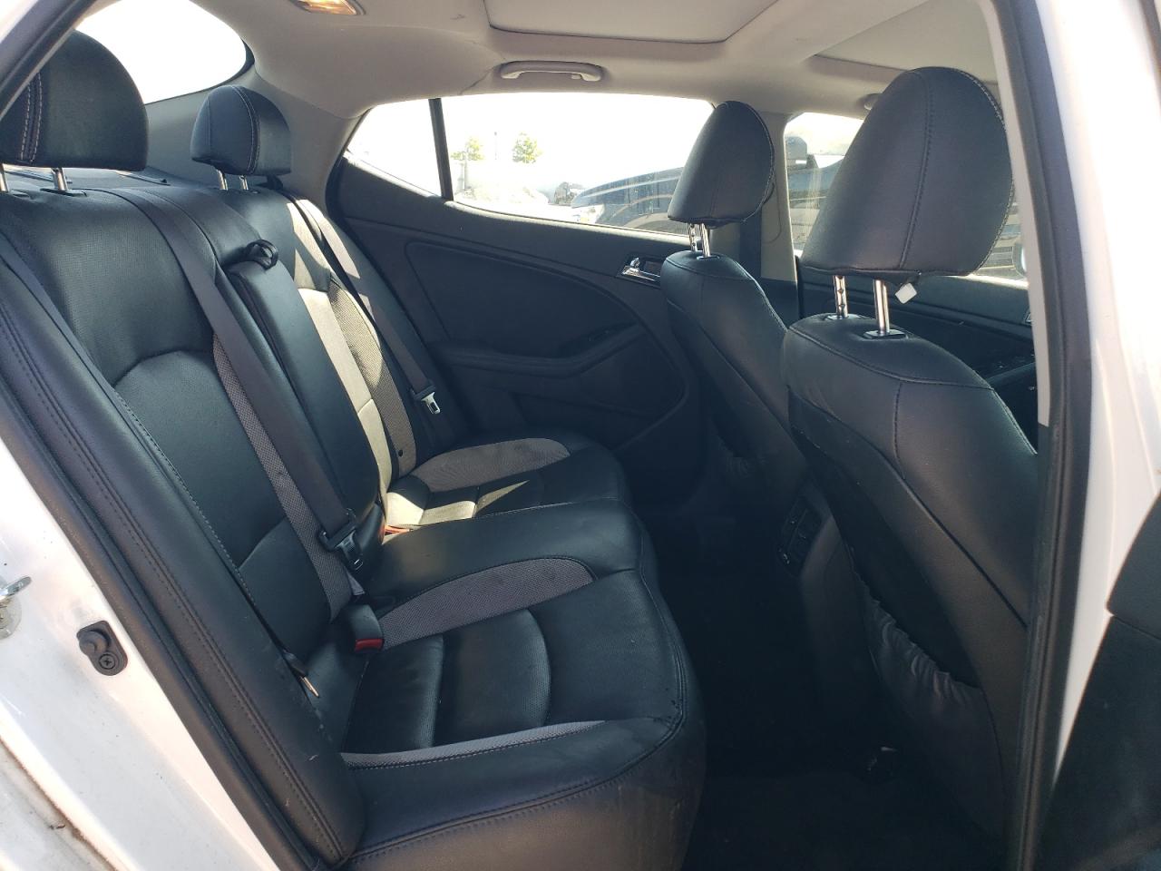 2012 Kia Optima Sx VIN: 5XXGR4A60CG059325 Lot: 63960194