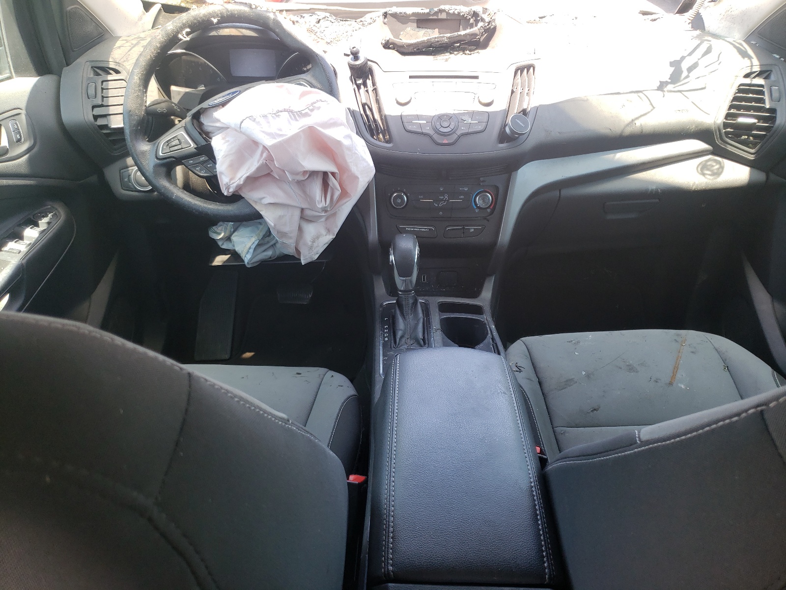 1FMCU0F74JUC19068 2018 Ford Escape S